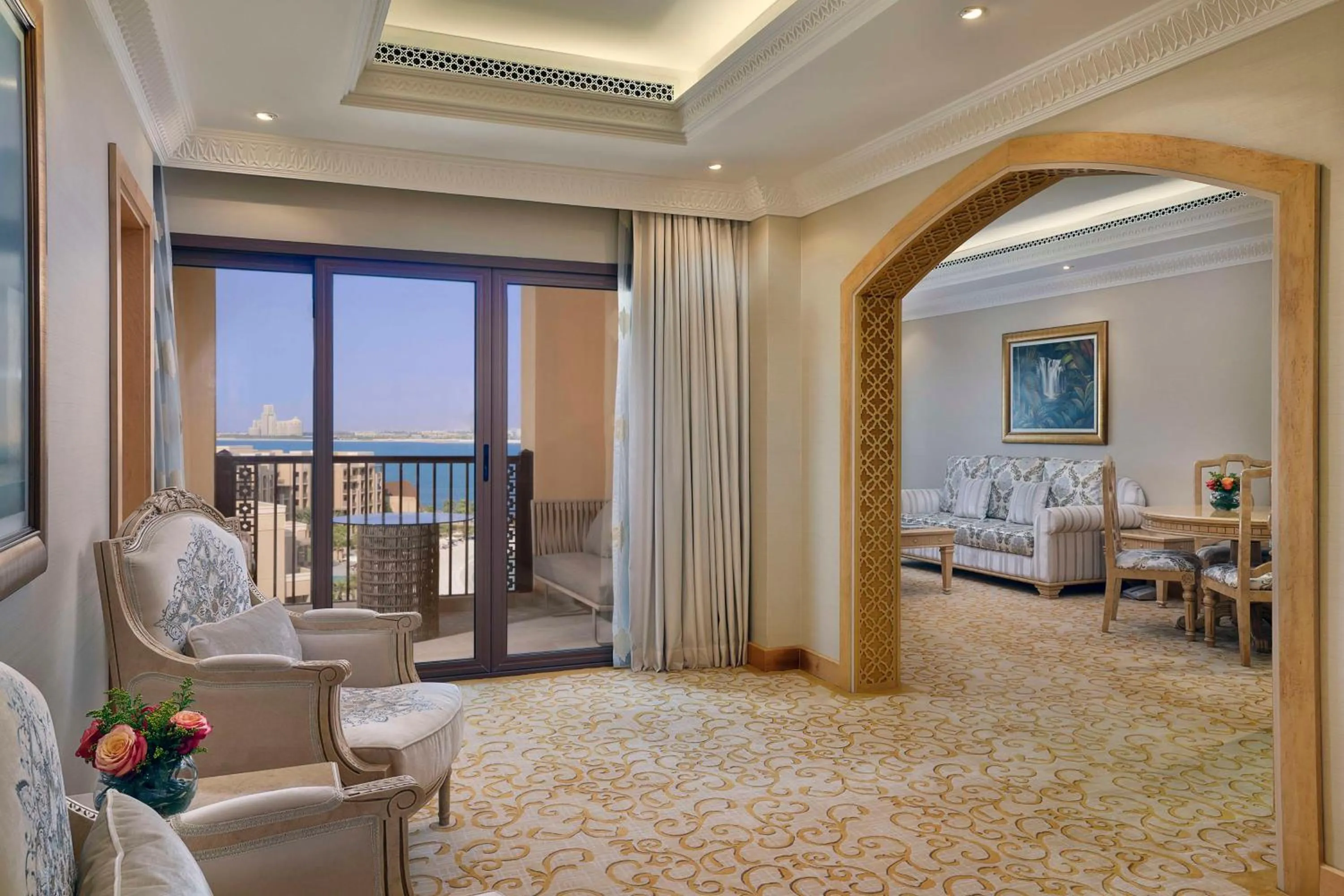 Living room, Bed in DoubleTree by Hilton Resort & Spa Marjan Island