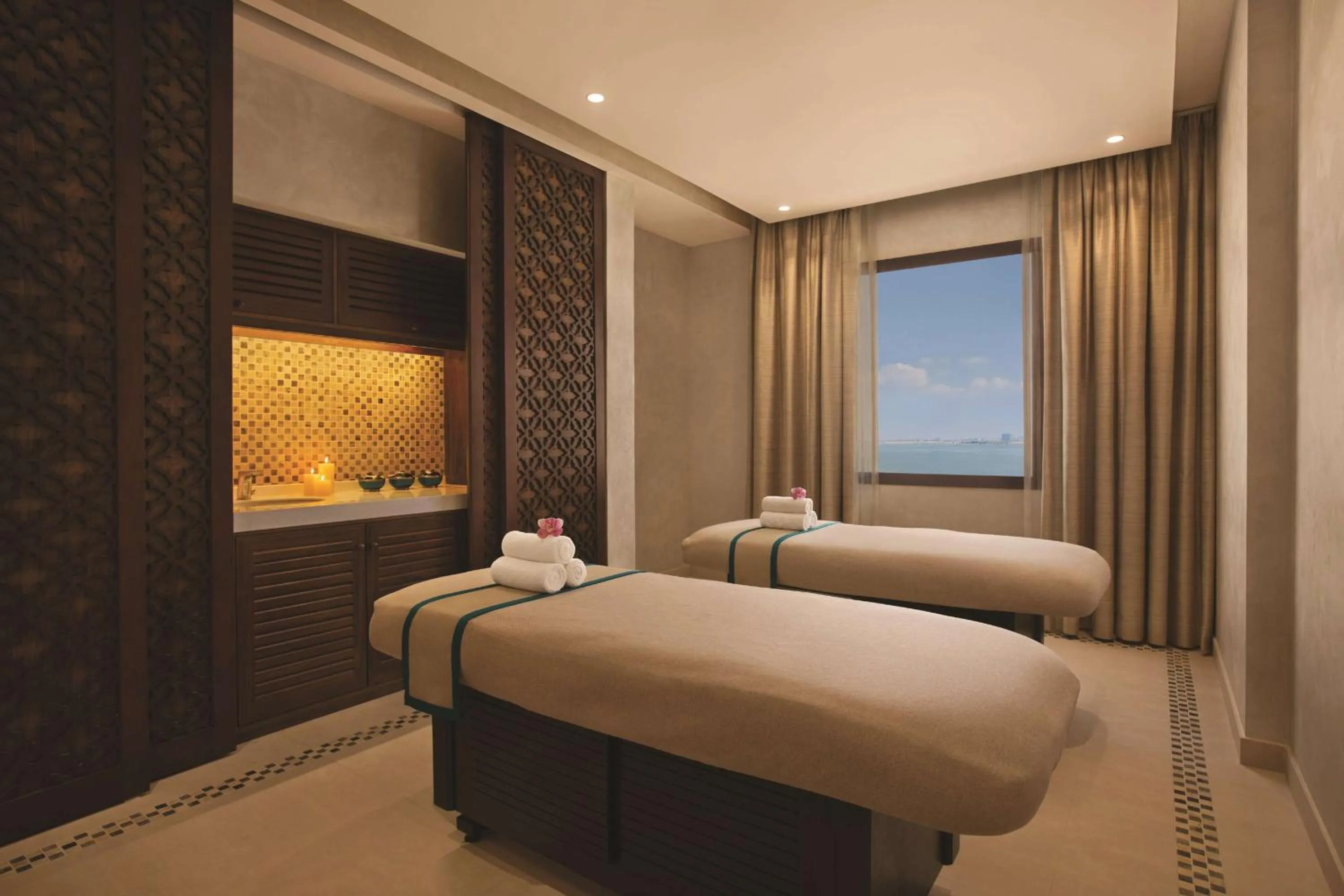 Spa and wellness centre/facilities, Bed in DoubleTree by Hilton Resort & Spa Marjan Island