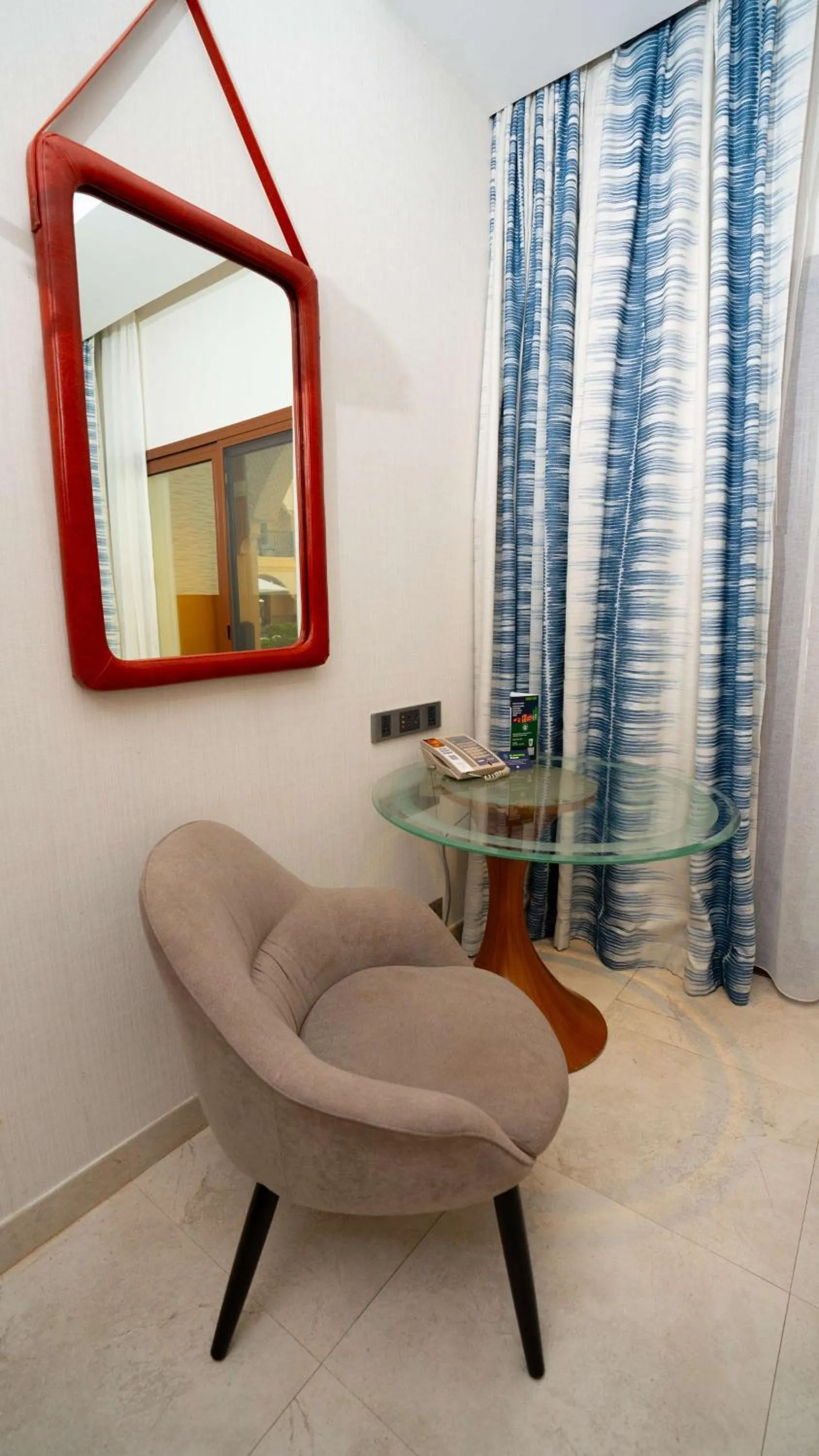 Seating area in DoubleTree by Hilton Resort & Spa Marjan Island