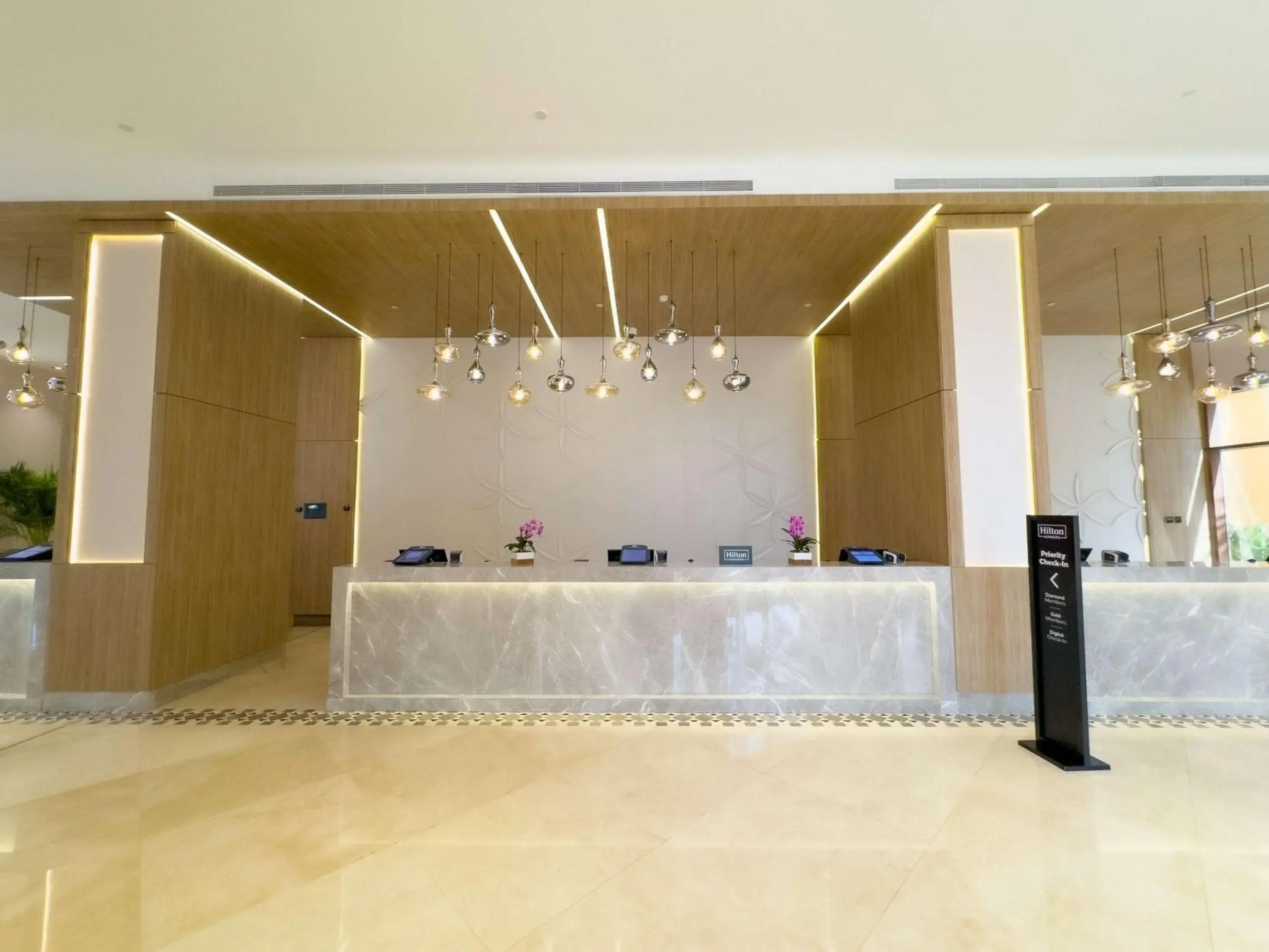 Lobby or reception in DoubleTree by Hilton Resort & Spa Marjan Island Lobby or reception in DoubleTree by Hilton Resort & Spa Marjan Island