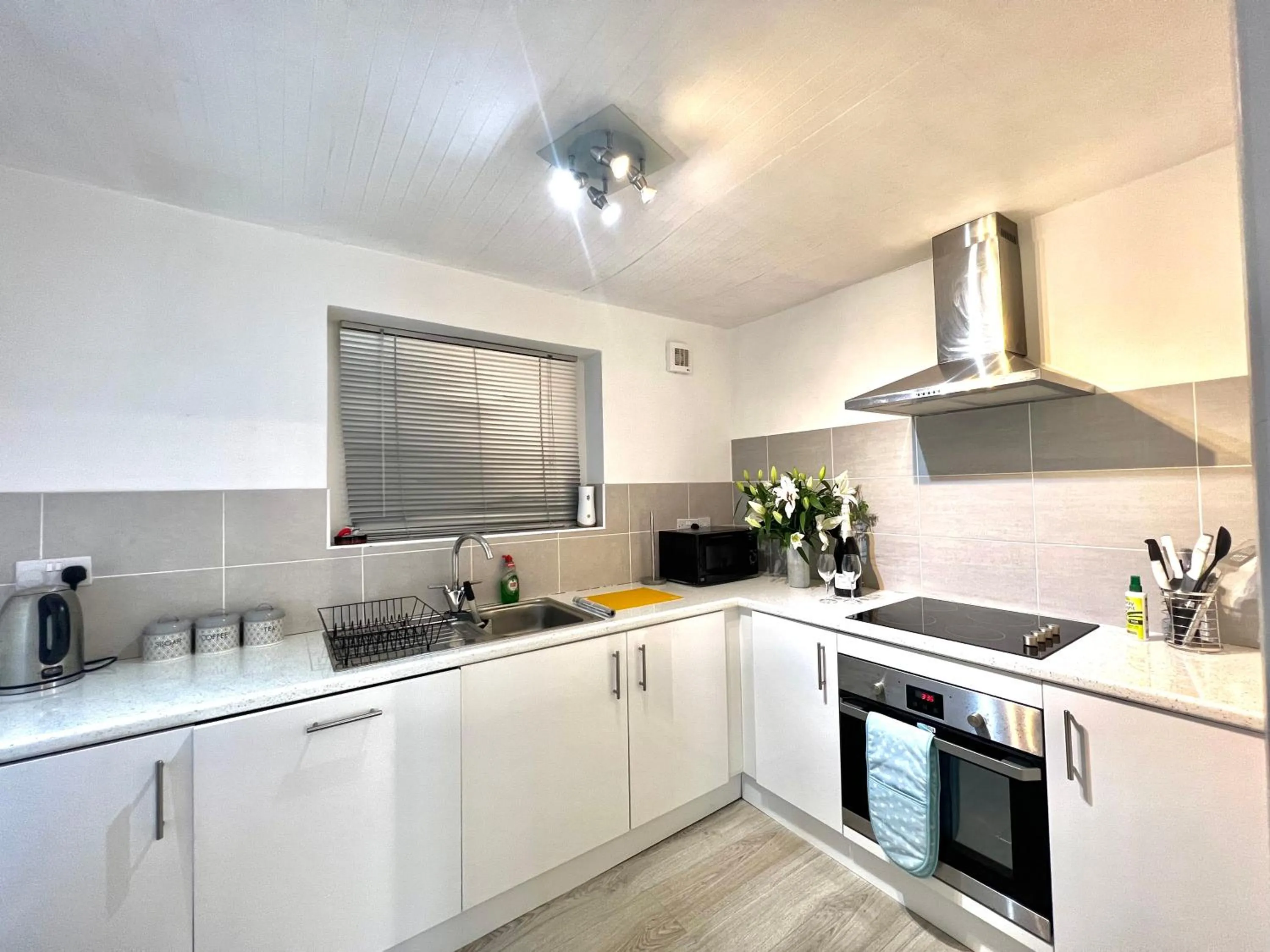 Kitchen or kitchenette in Beach Front Apartment with Free Parking, St Annes