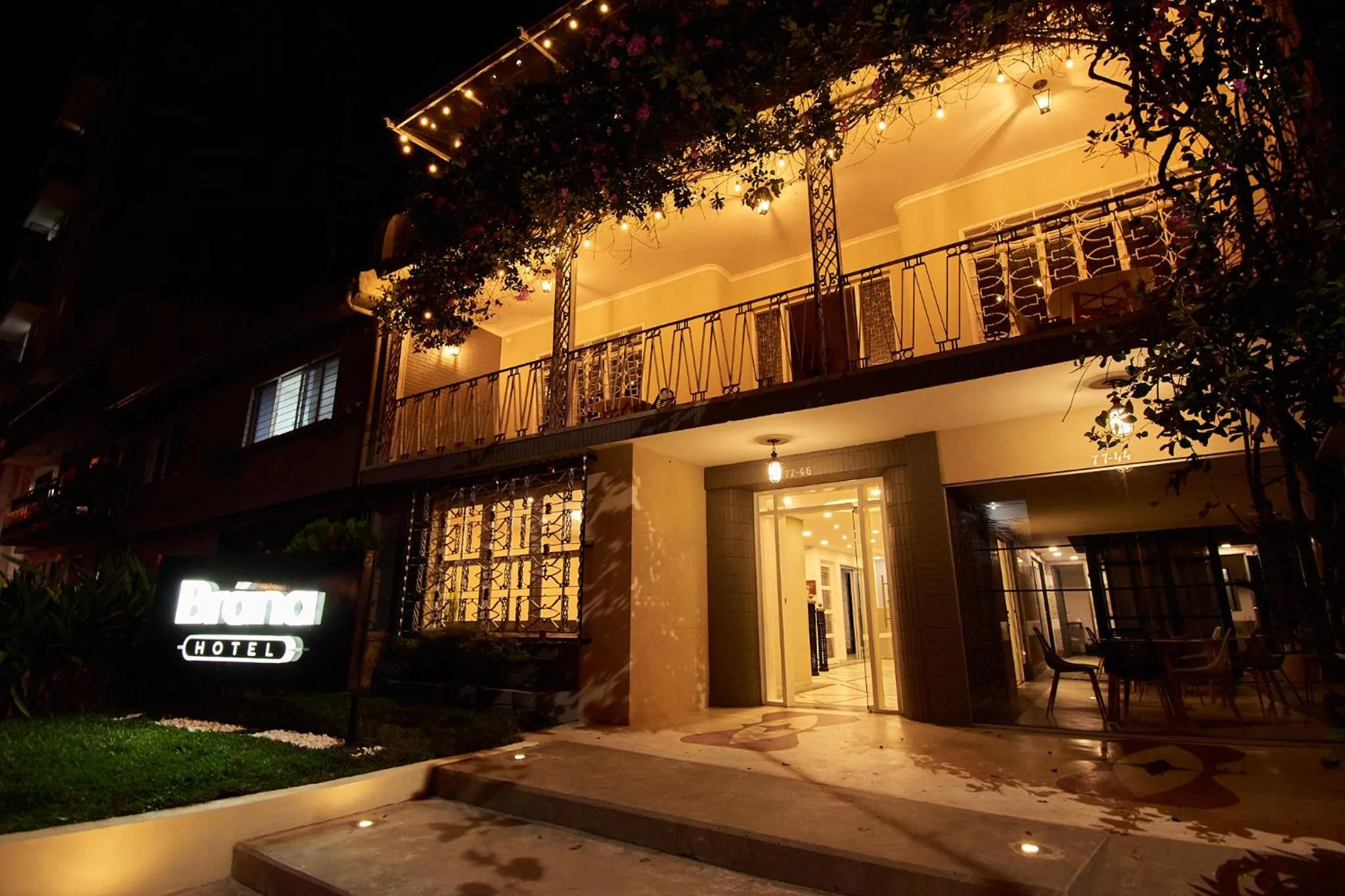 Facade/entrance in Brana by Bernalo Hotels