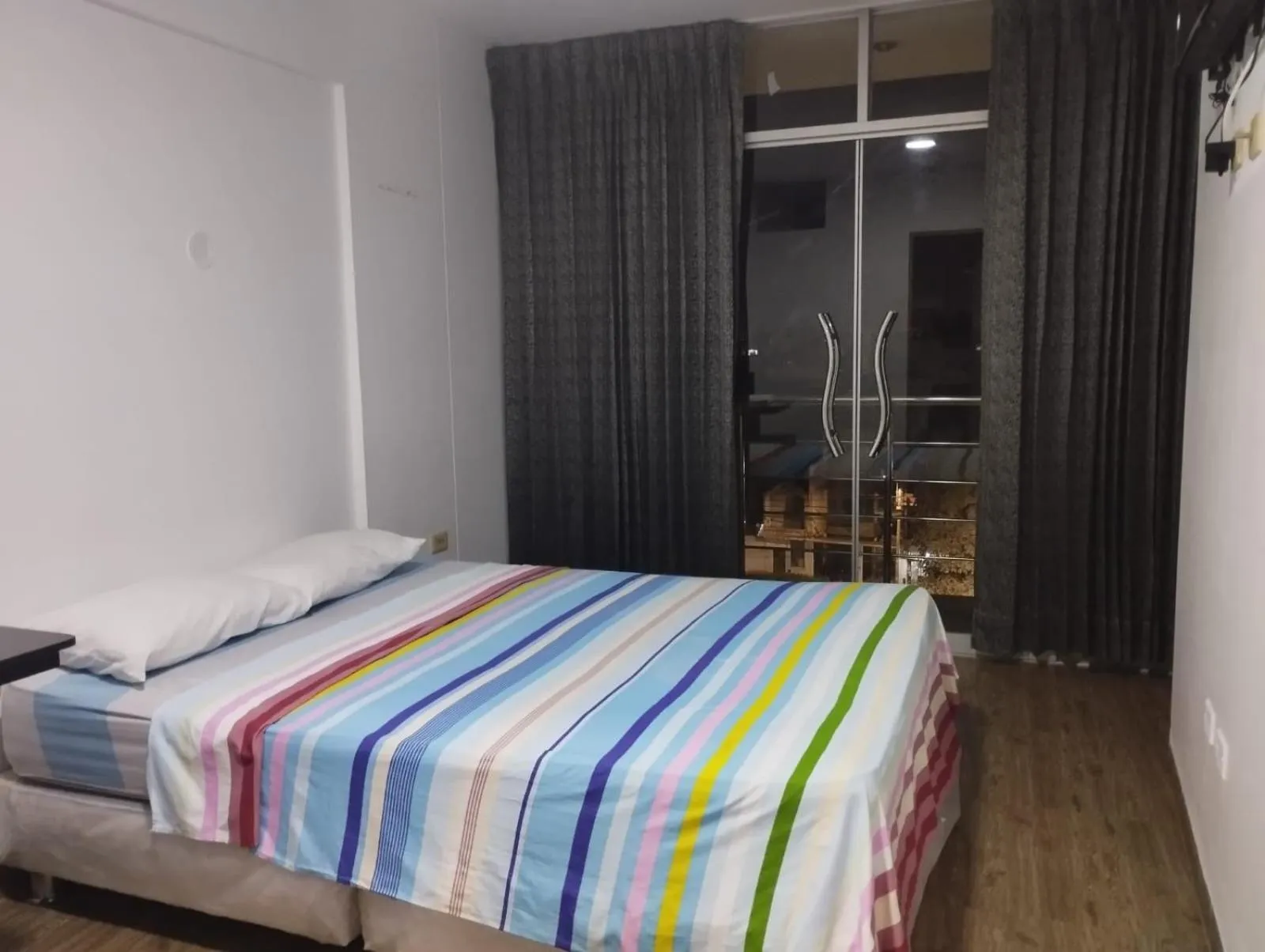 Bed in Hotel Royal Olympic