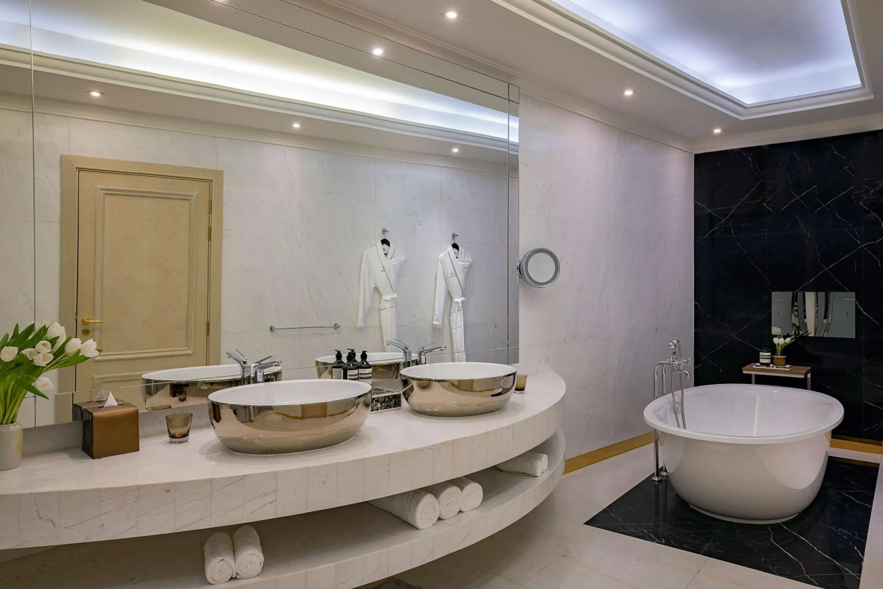 Bathroom in Waldorf Astoria Dubai Palm Jumeirah