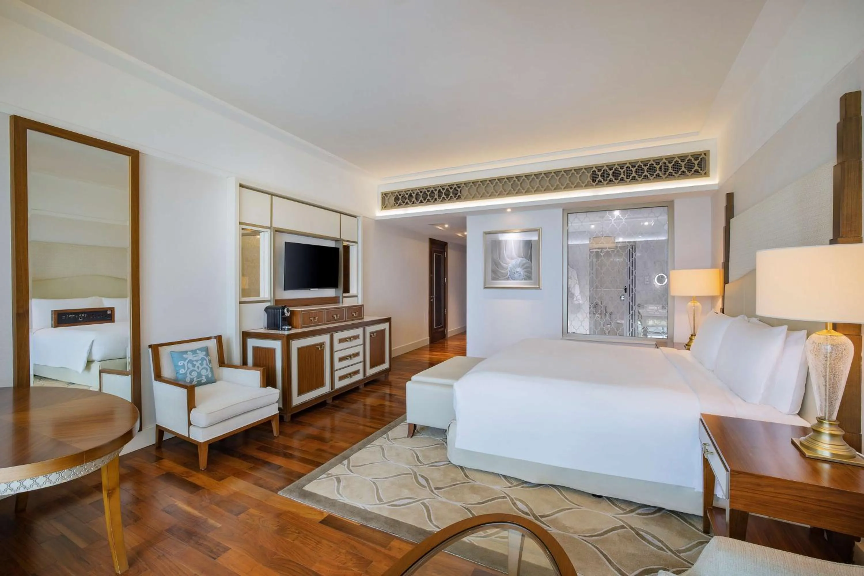 Bed in Waldorf Astoria Dubai Palm Jumeirah