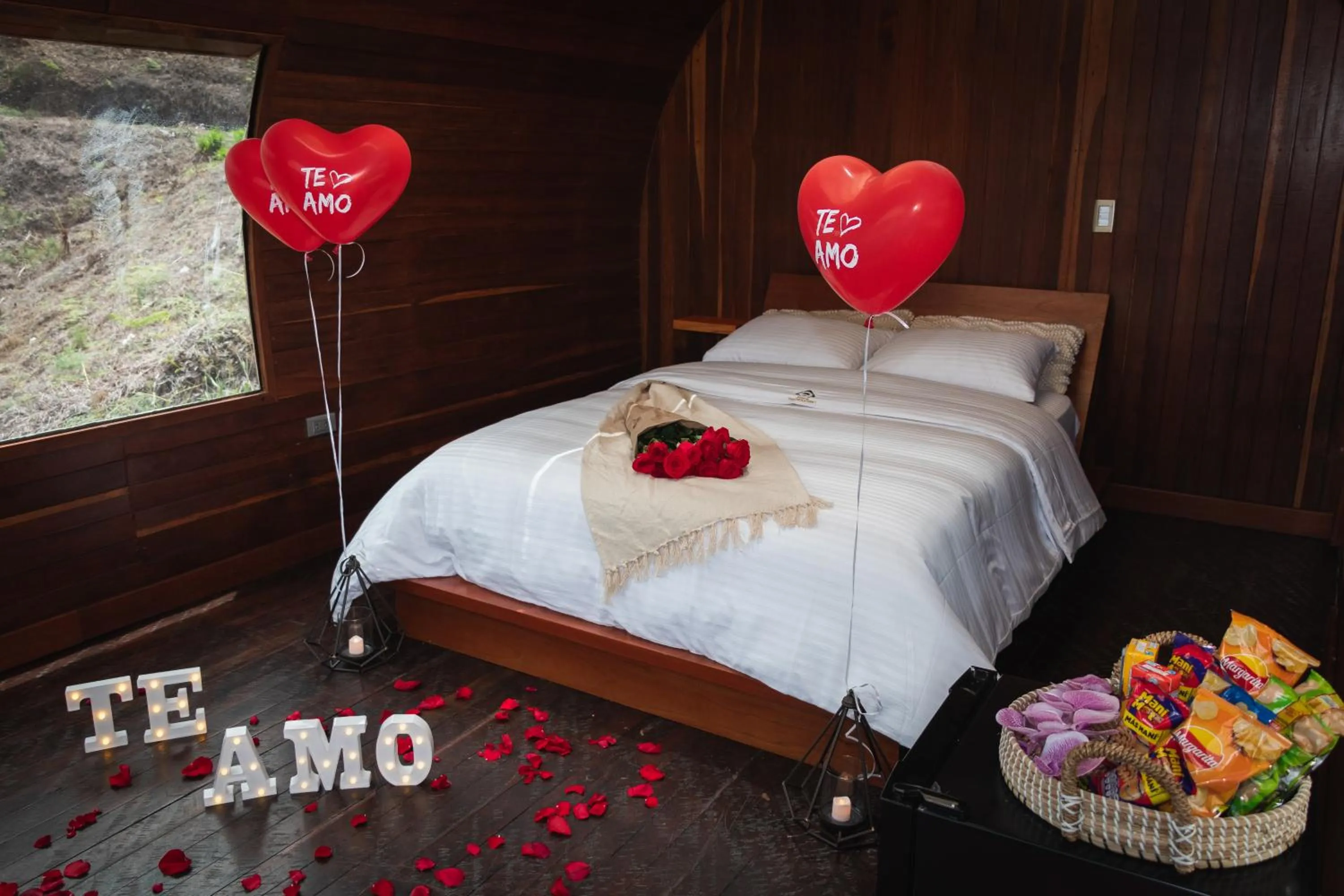 Decorative detail, Bed in Glamping The Mountain