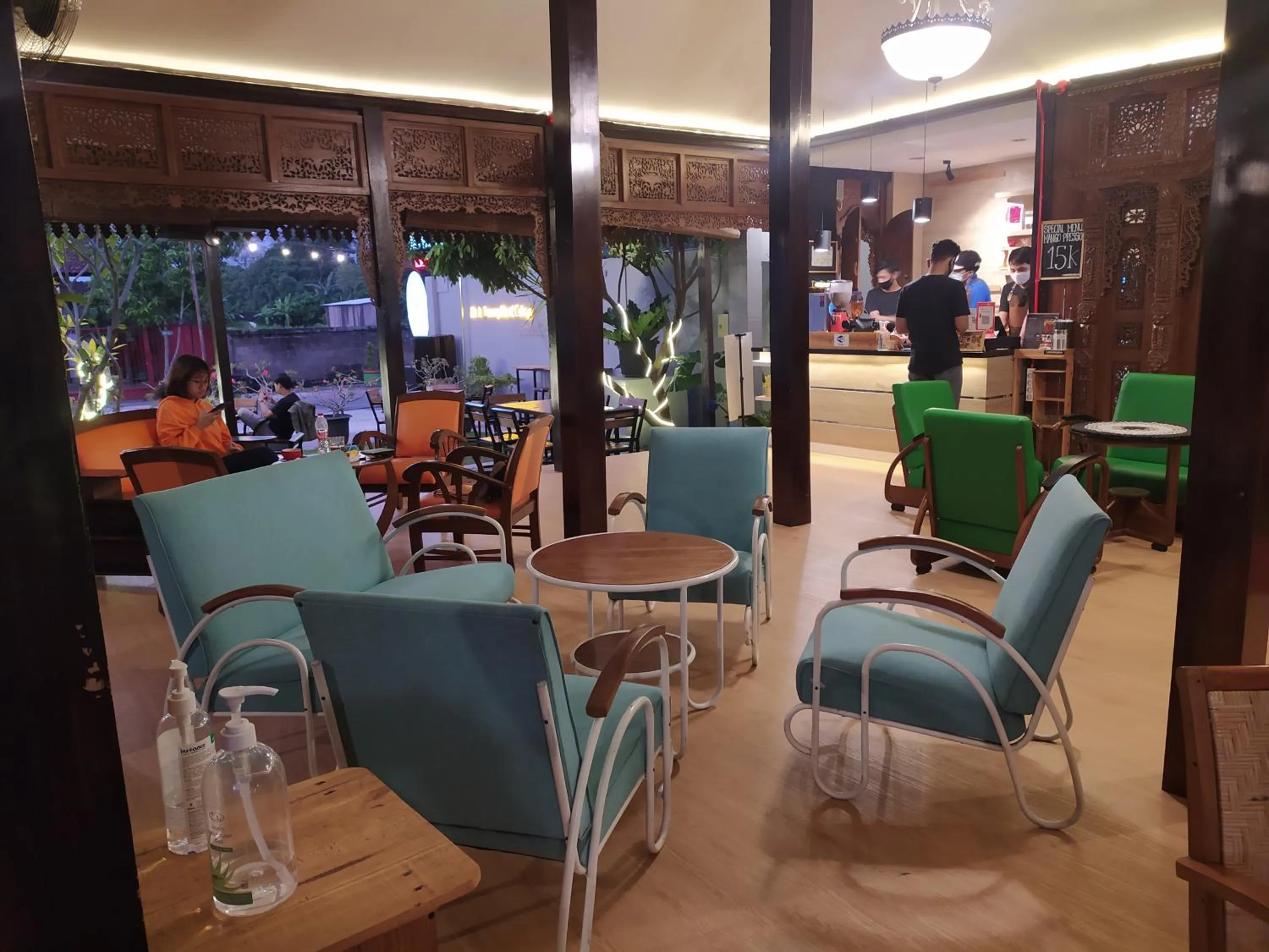 Restaurant/places to eat in Omah Nayan