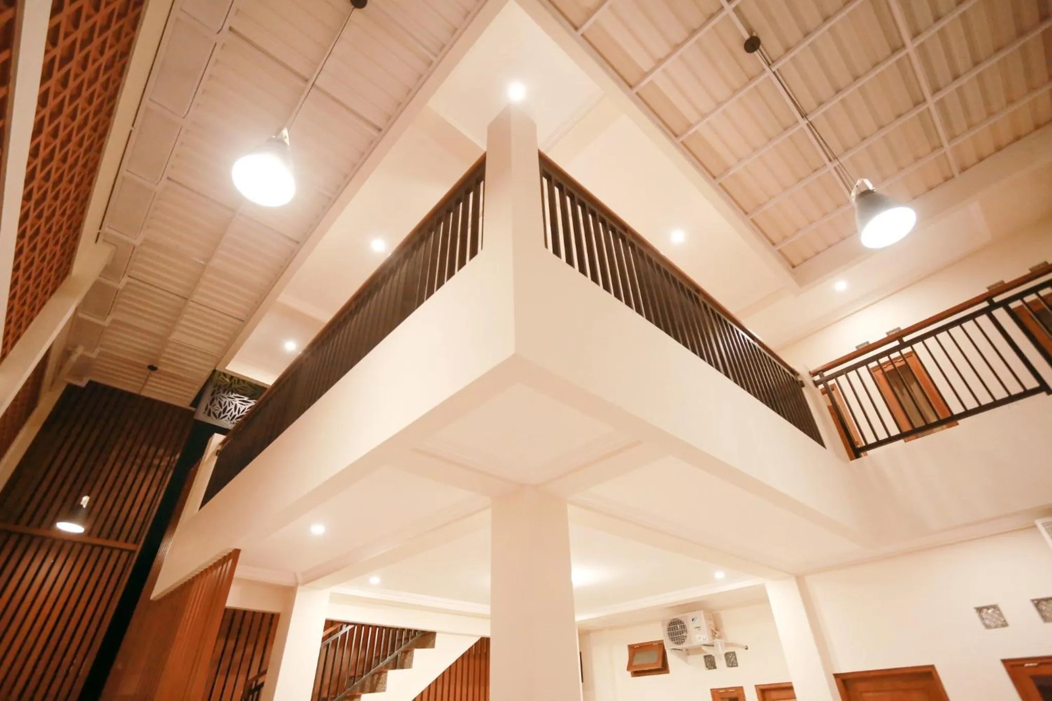 Property building in Omah Nayan