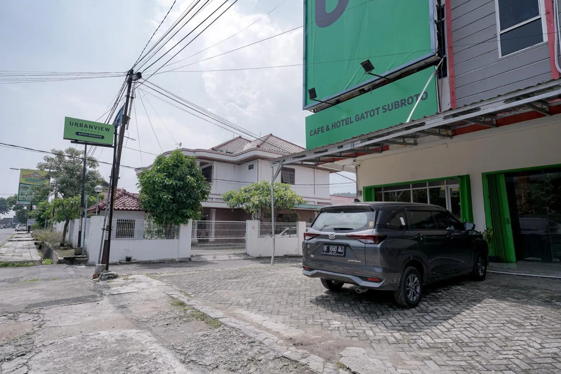 Property building in Urbanview Hotel Gatot Subroto Lampung by RedDoorz