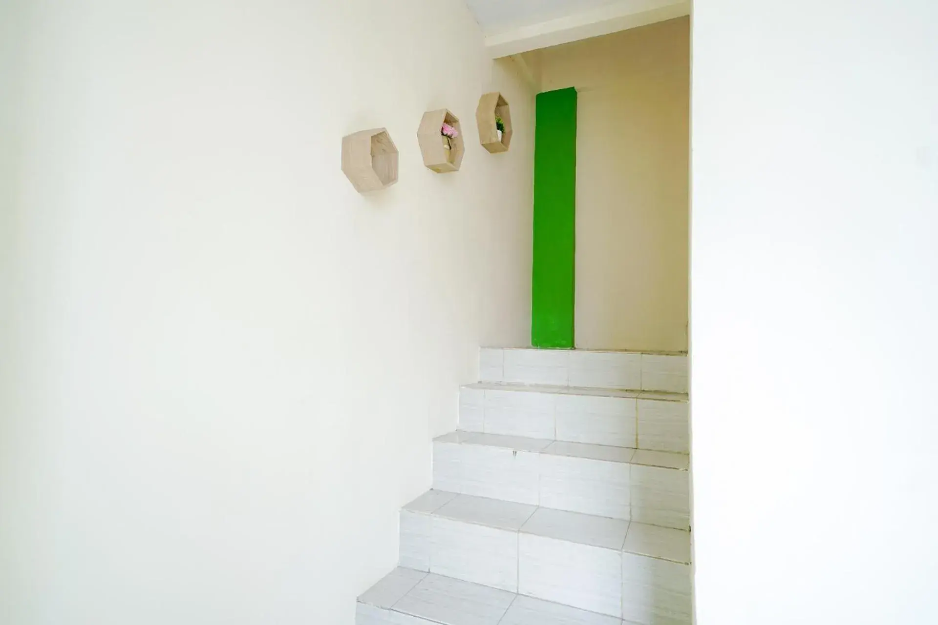 Property building in Urbanview Hotel Gatot Subroto Lampung by RedDoorz Property building in Urbanview Hotel Gatot Subroto Lampung by RedDoorz