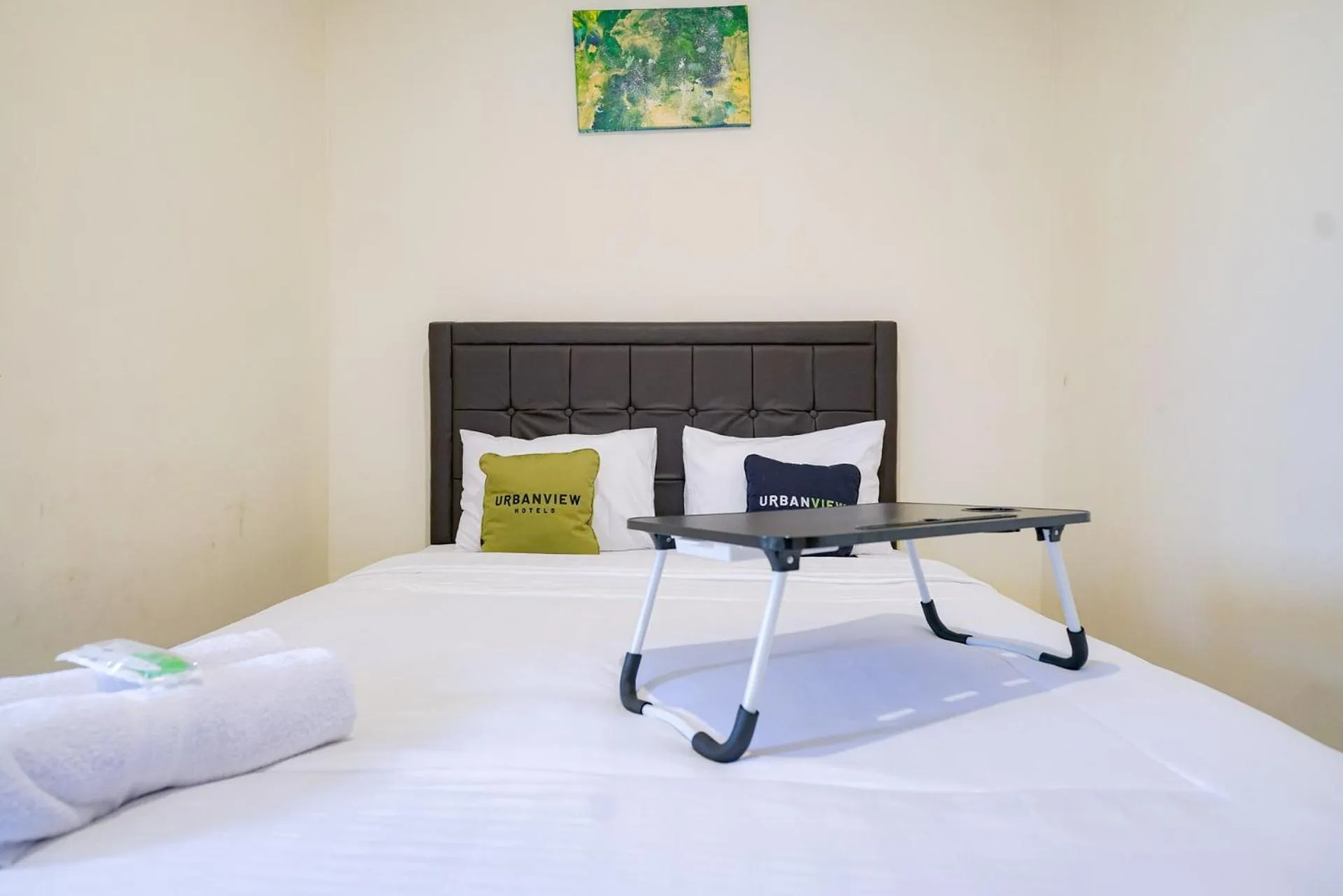 Bedroom, Bed in Urbanview Hotel Gatot Subroto Lampung by RedDoorz