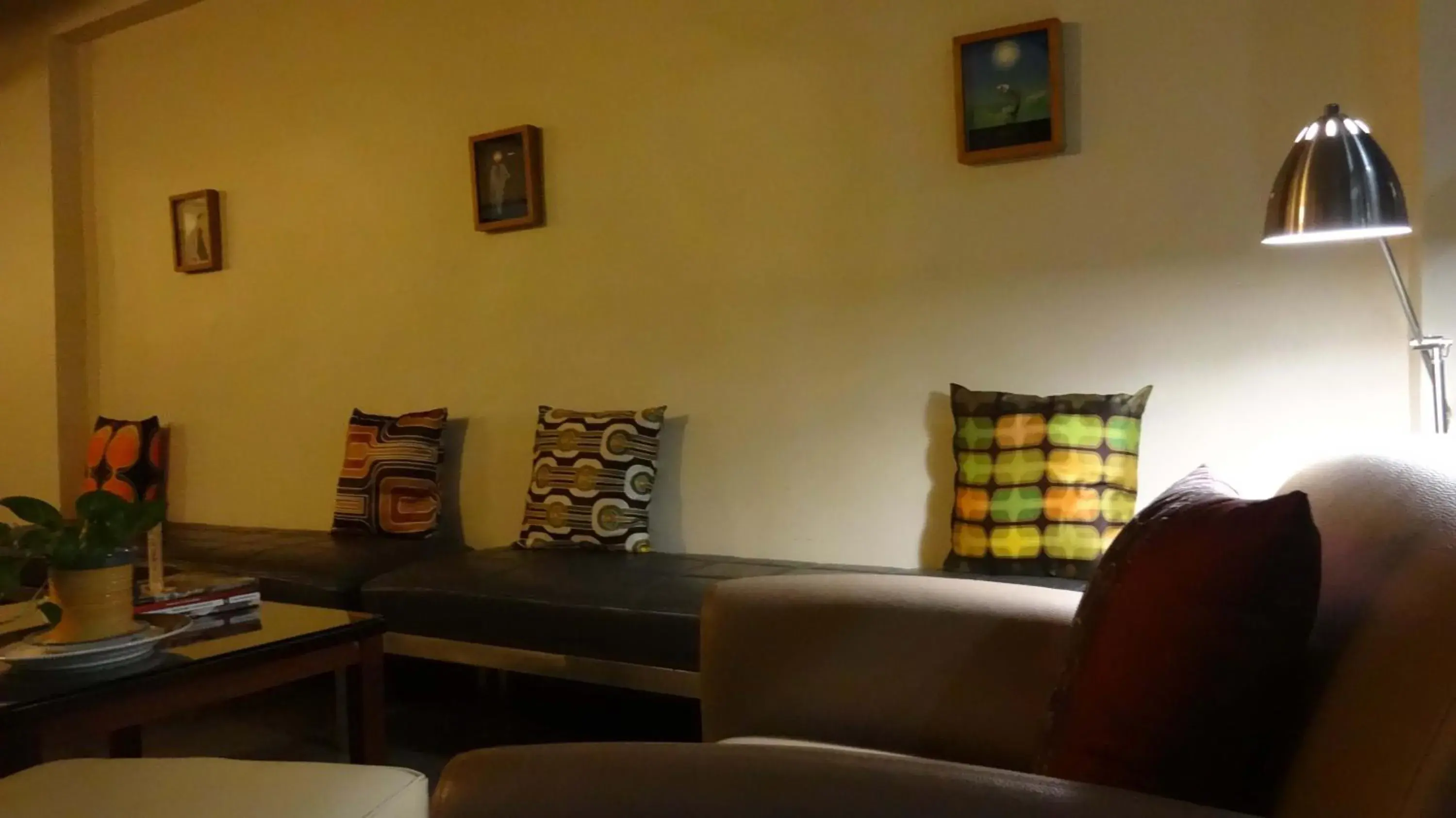 Mango Bedroom Inn Mango Bedroom Inn