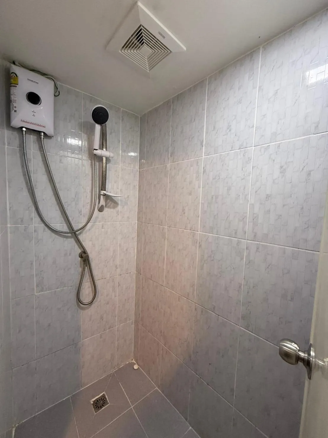 Shower in Jomtien Beach Hostel