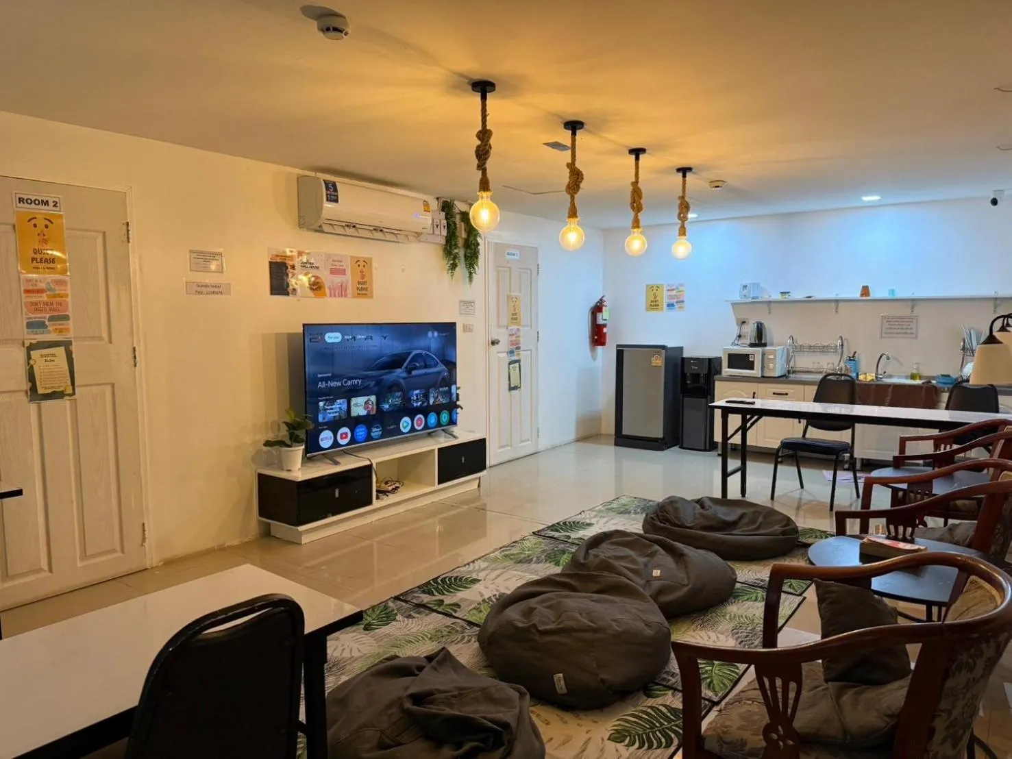 TV and multimedia in Jomtien Beach Hostel