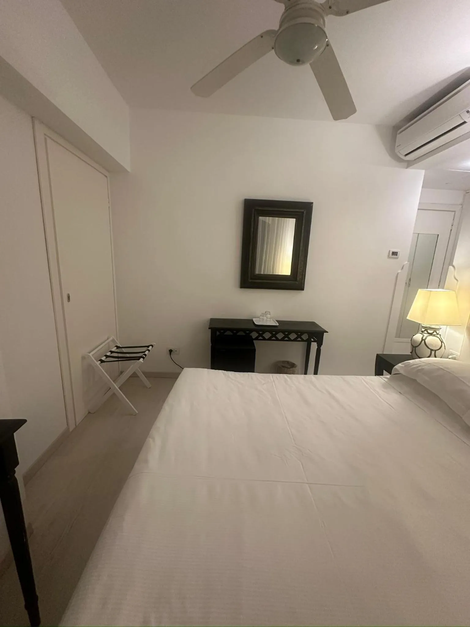 Photo of the whole room, Bed in Il San Francesco Charming Hotel