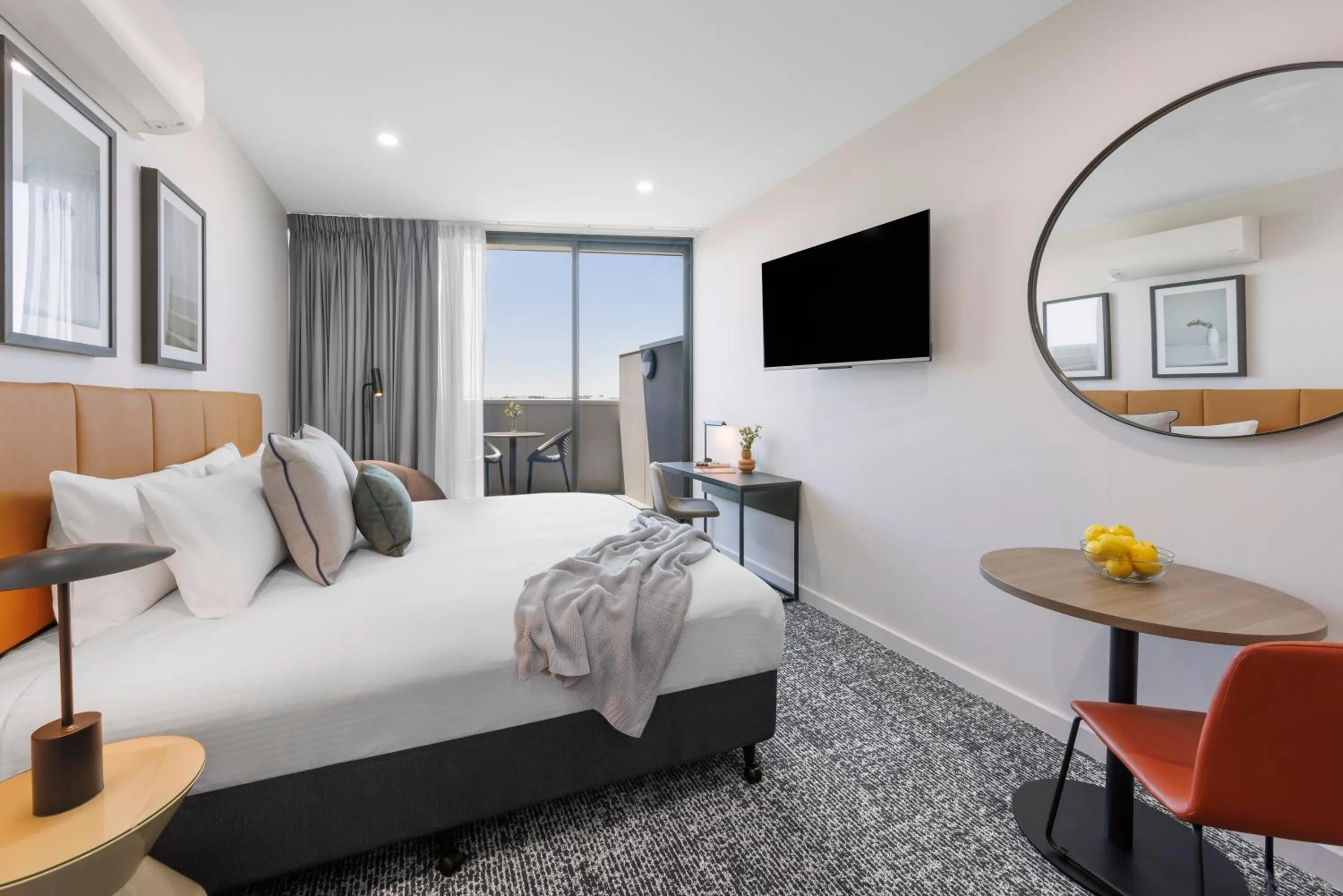 Bed in Punthill Essendon North