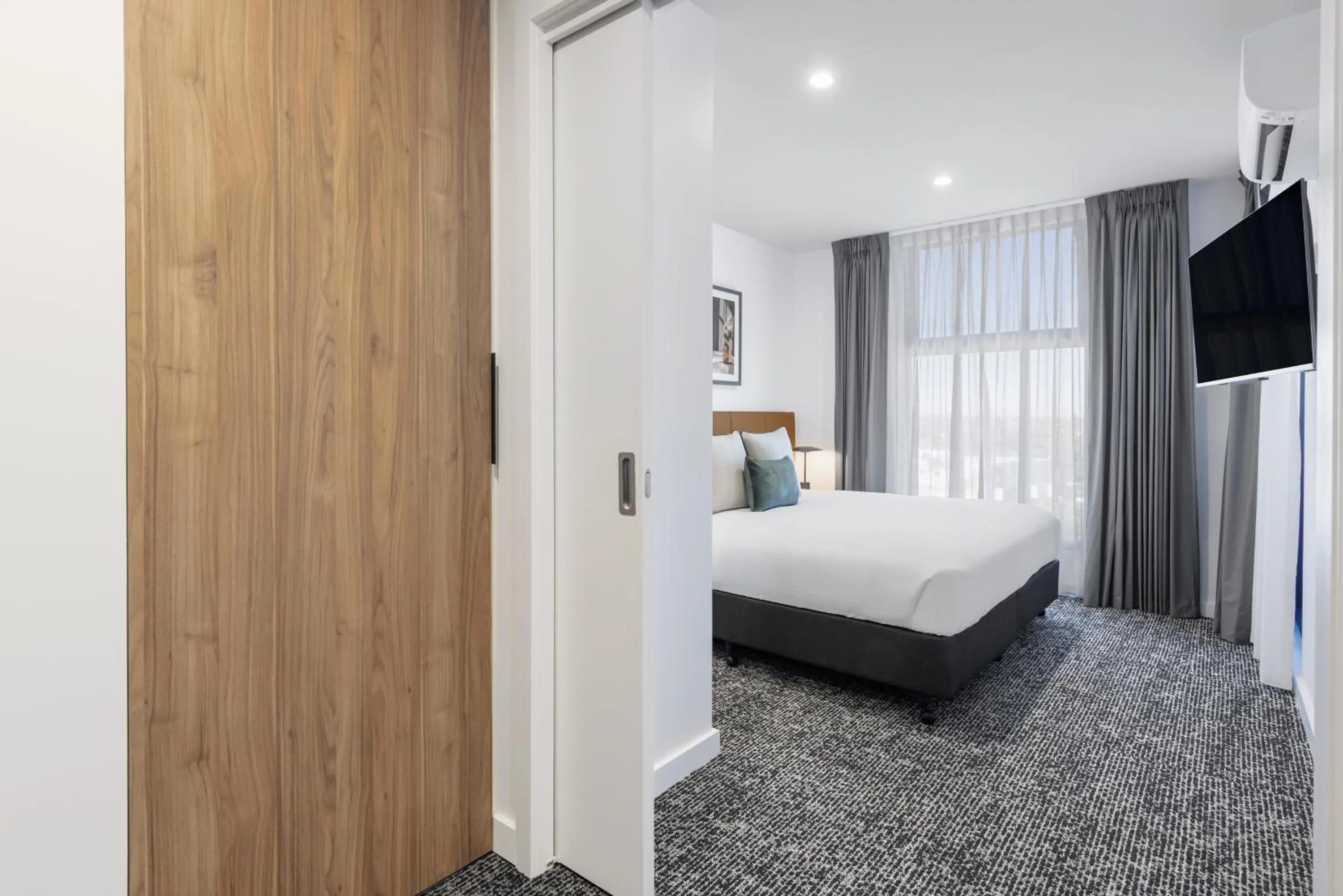 Bed in Punthill Essendon North