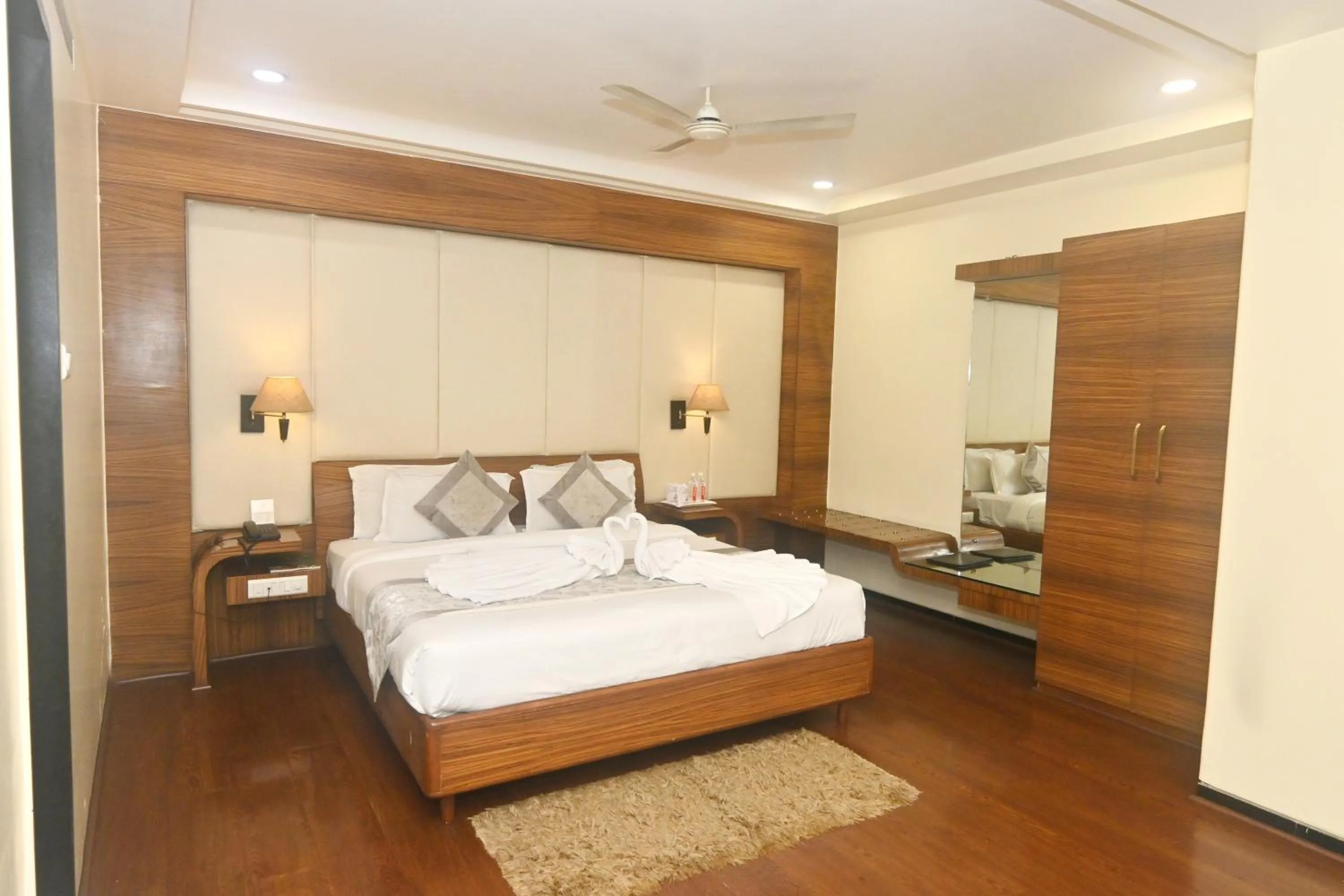 Bed in Simran Heritage(Business Hotel