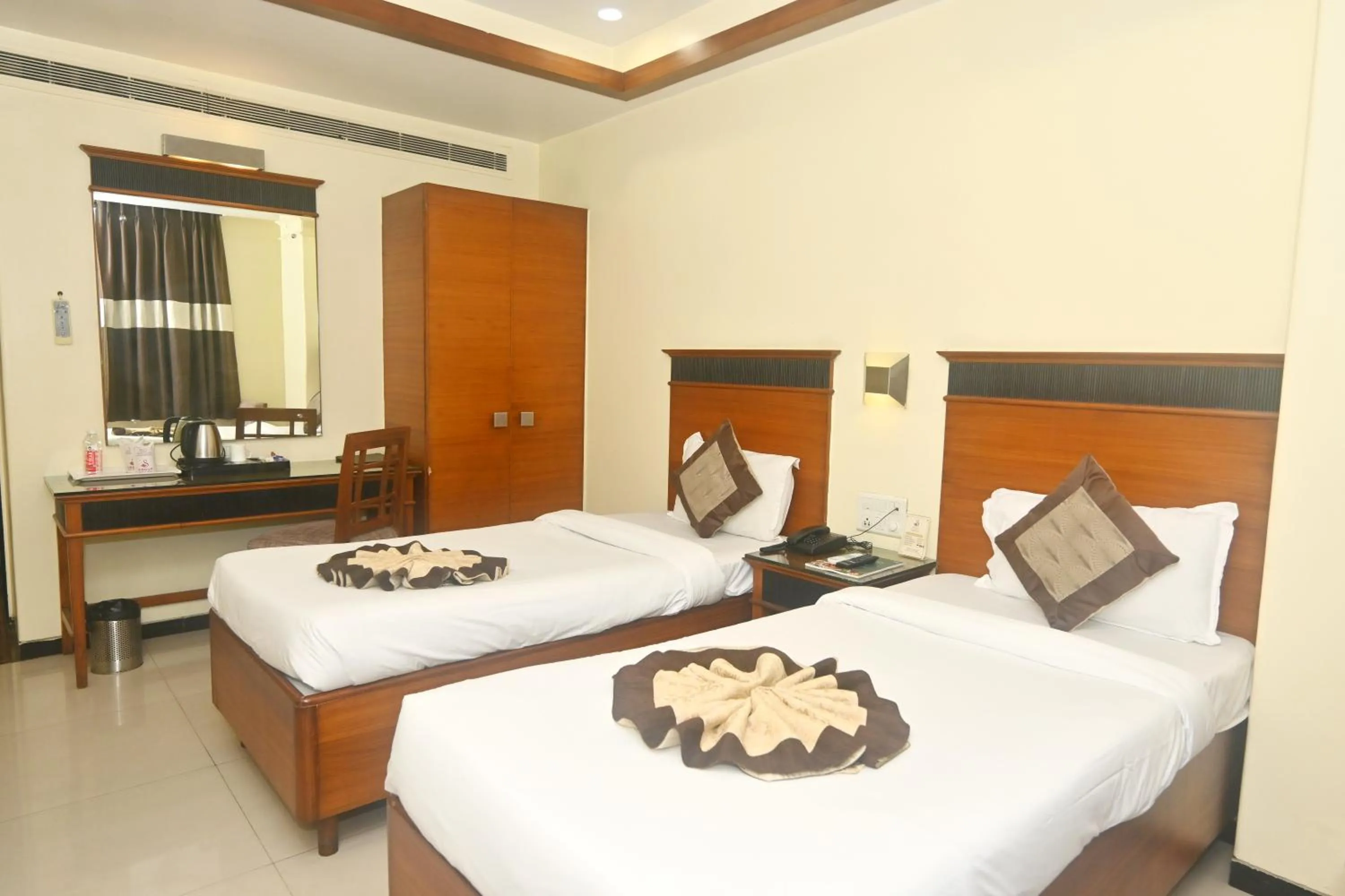 Bed in Simran Heritage(Business Hotel
