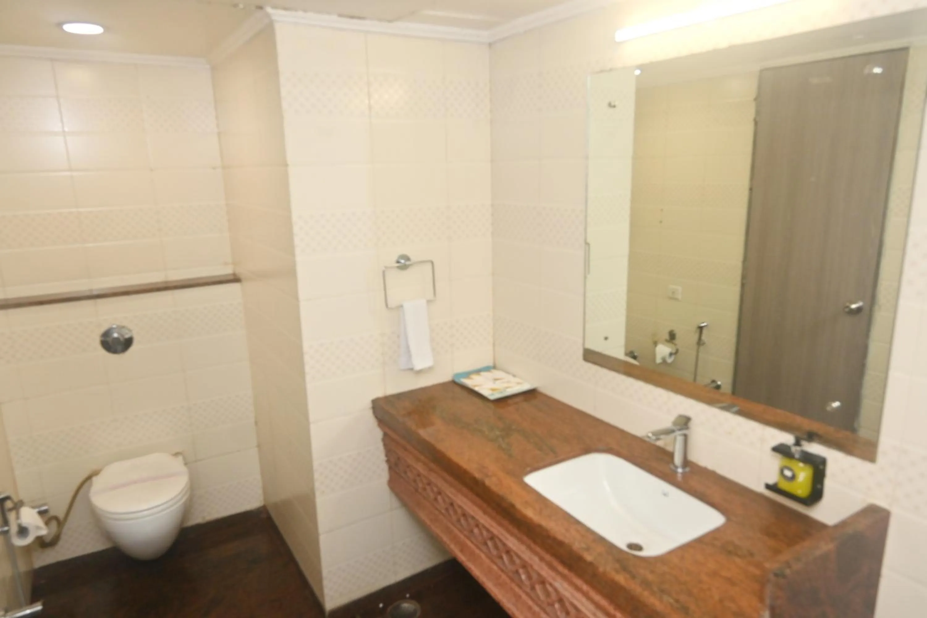 Simran Heritage(Business Hotel