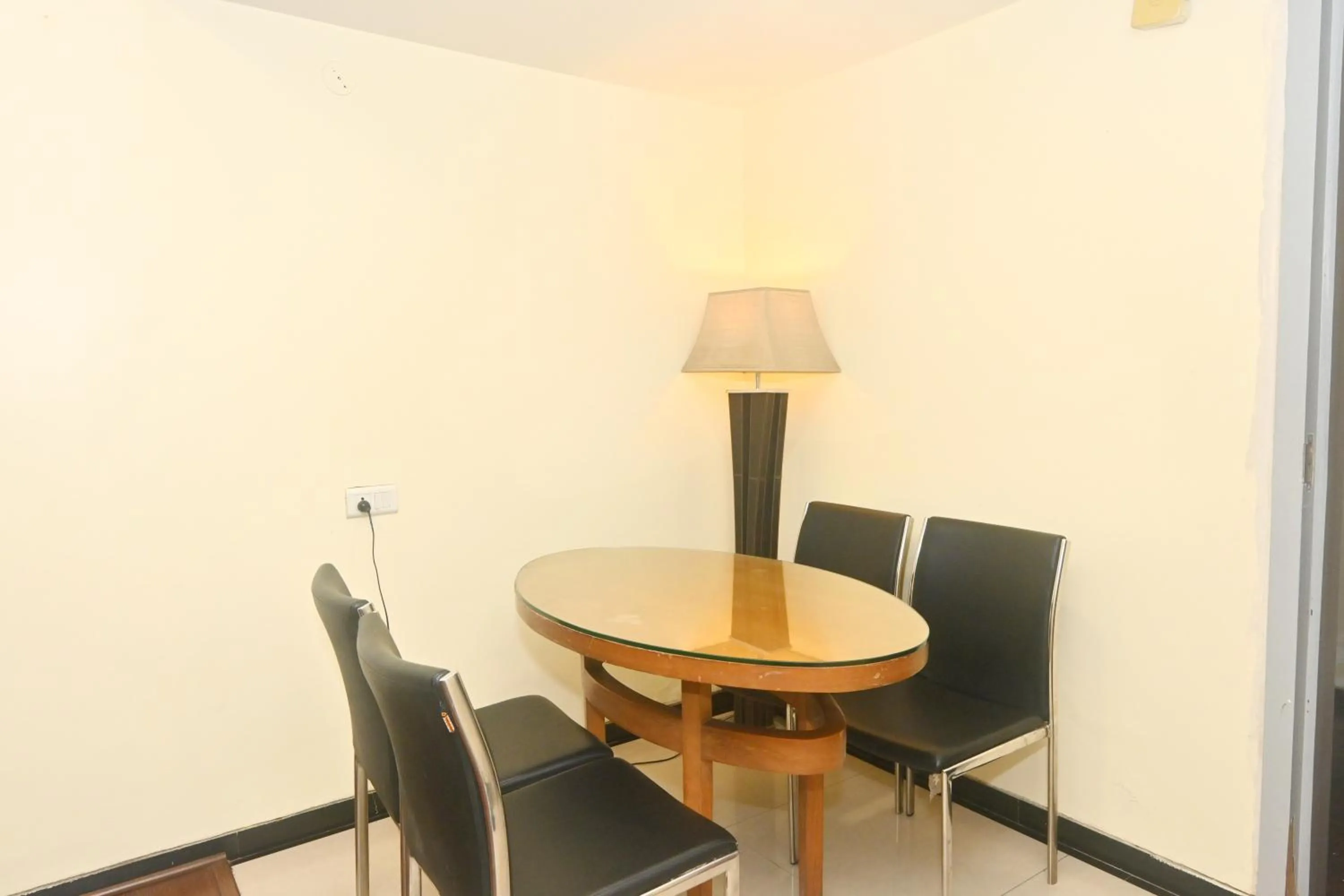 Simran Heritage(Business Hotel