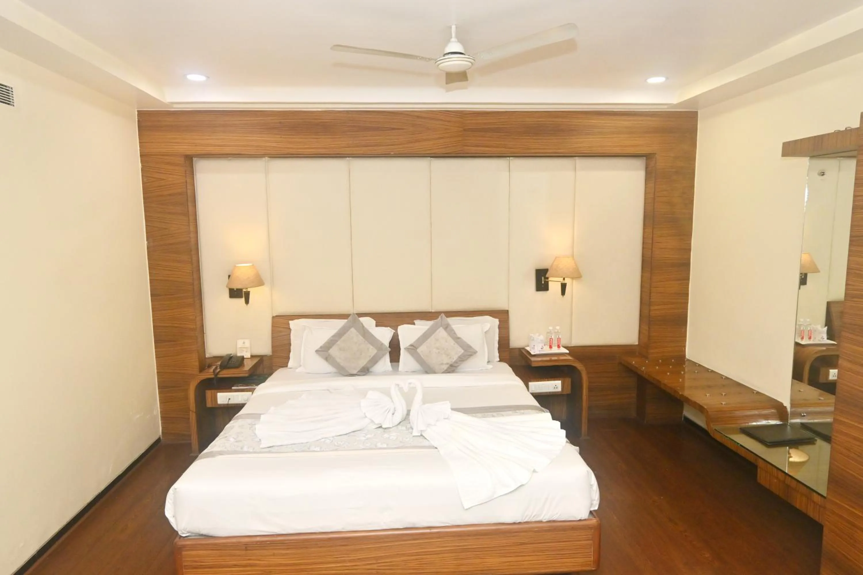 Bed in Simran Heritage(Business Hotel