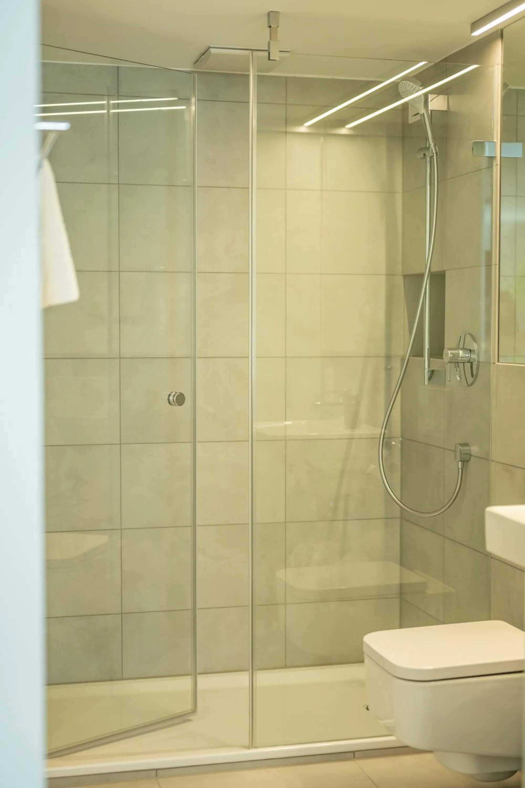 Bathroom in Gästehaus am Schlossplatz, Z. 4