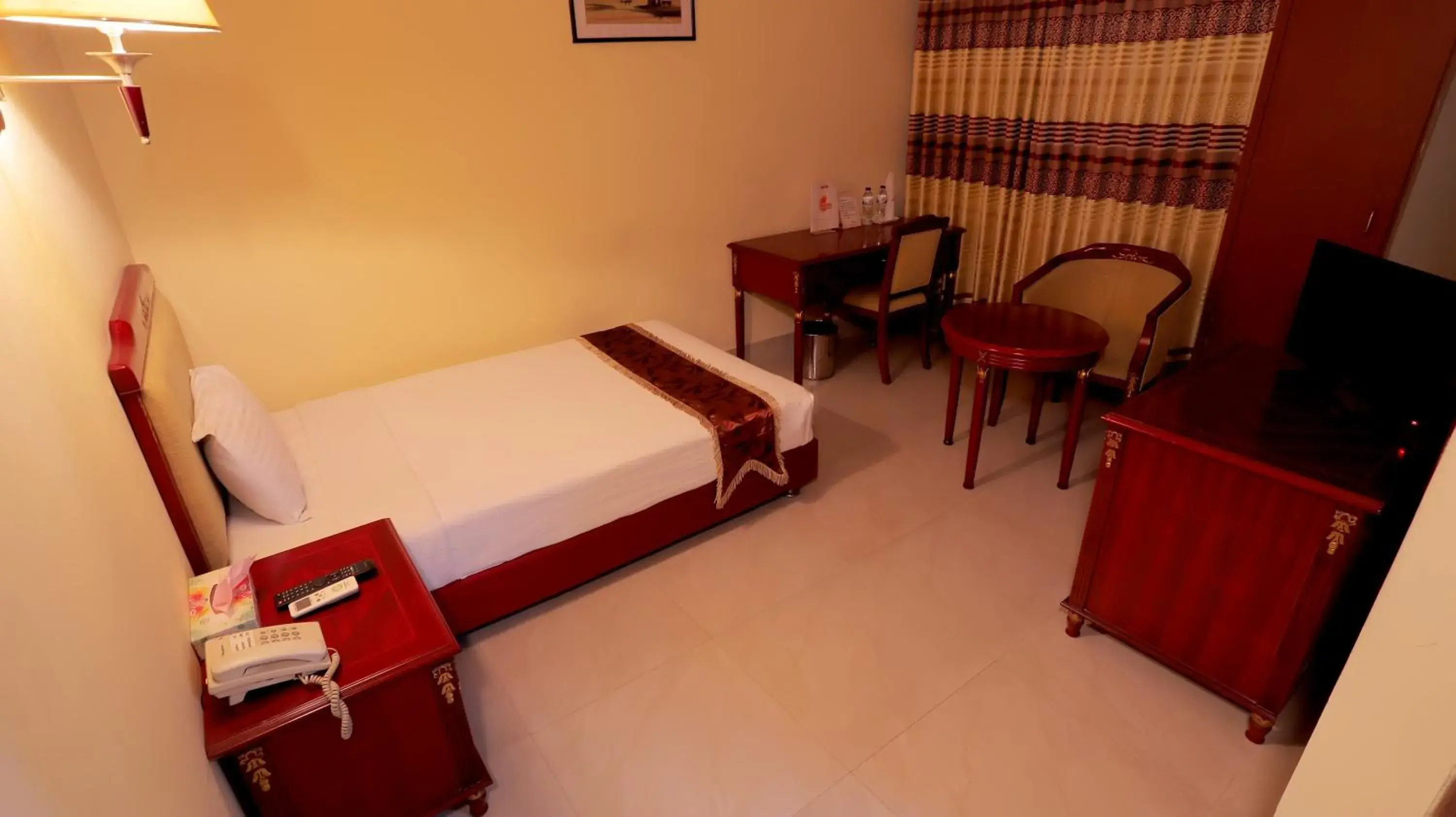 Photo of the whole room, Bed in Hotel Metro International Photo of the whole room, Bed in Hotel Metro International