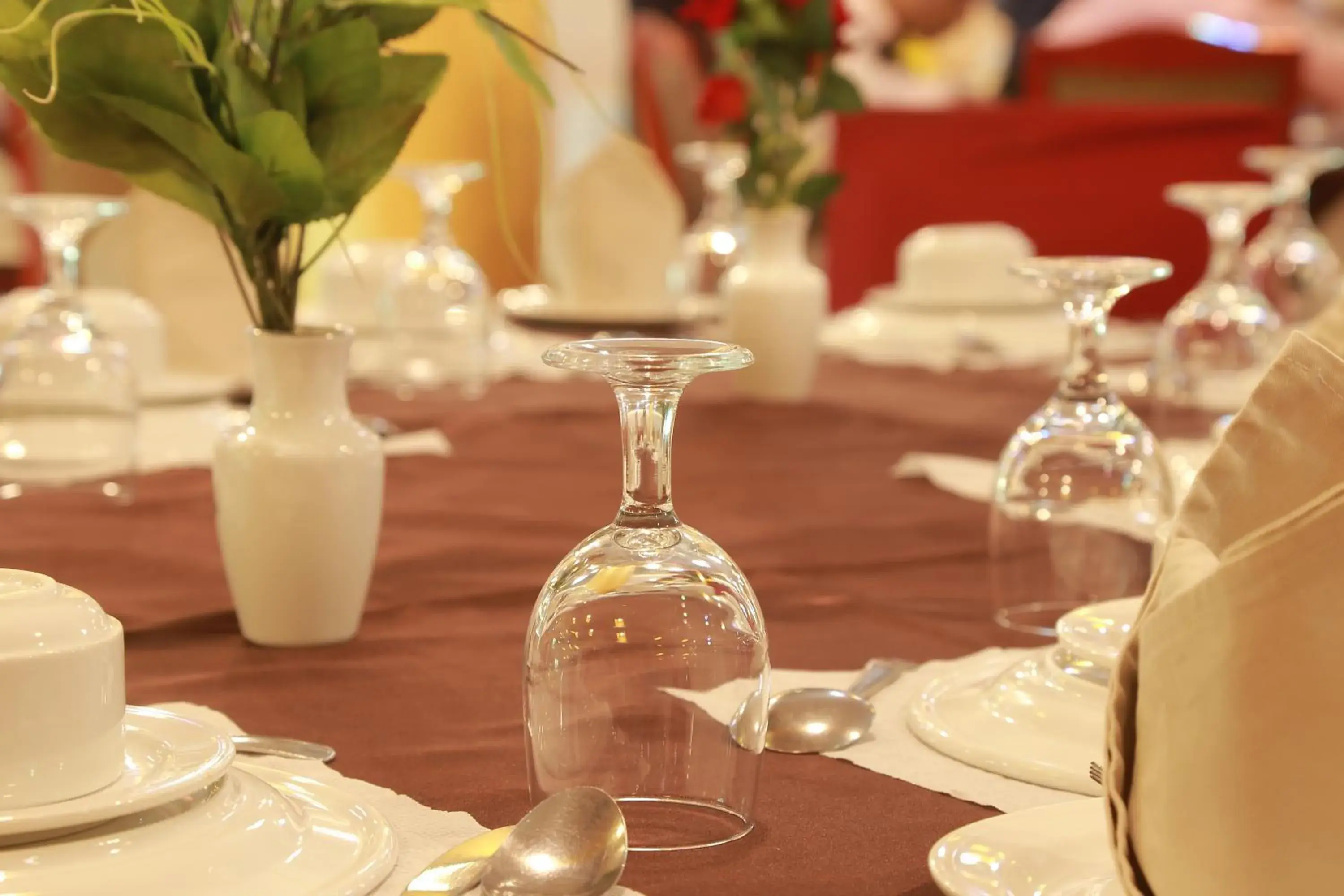 Restaurant/places to eat in Hotel Metro International Restaurant/places to eat in Hotel Metro International