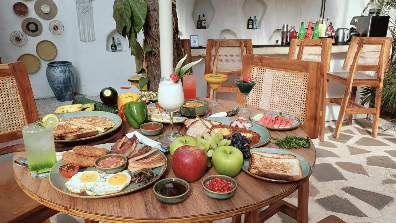 Food and drinks in Jungle by sturmfrei Palolem Food and drinks in Jungle by sturmfrei Palolem