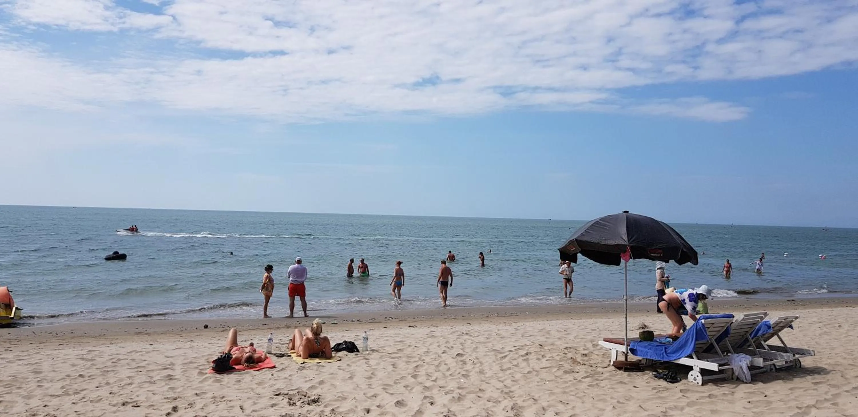 Beach in Sun & Sands Beach Hotel