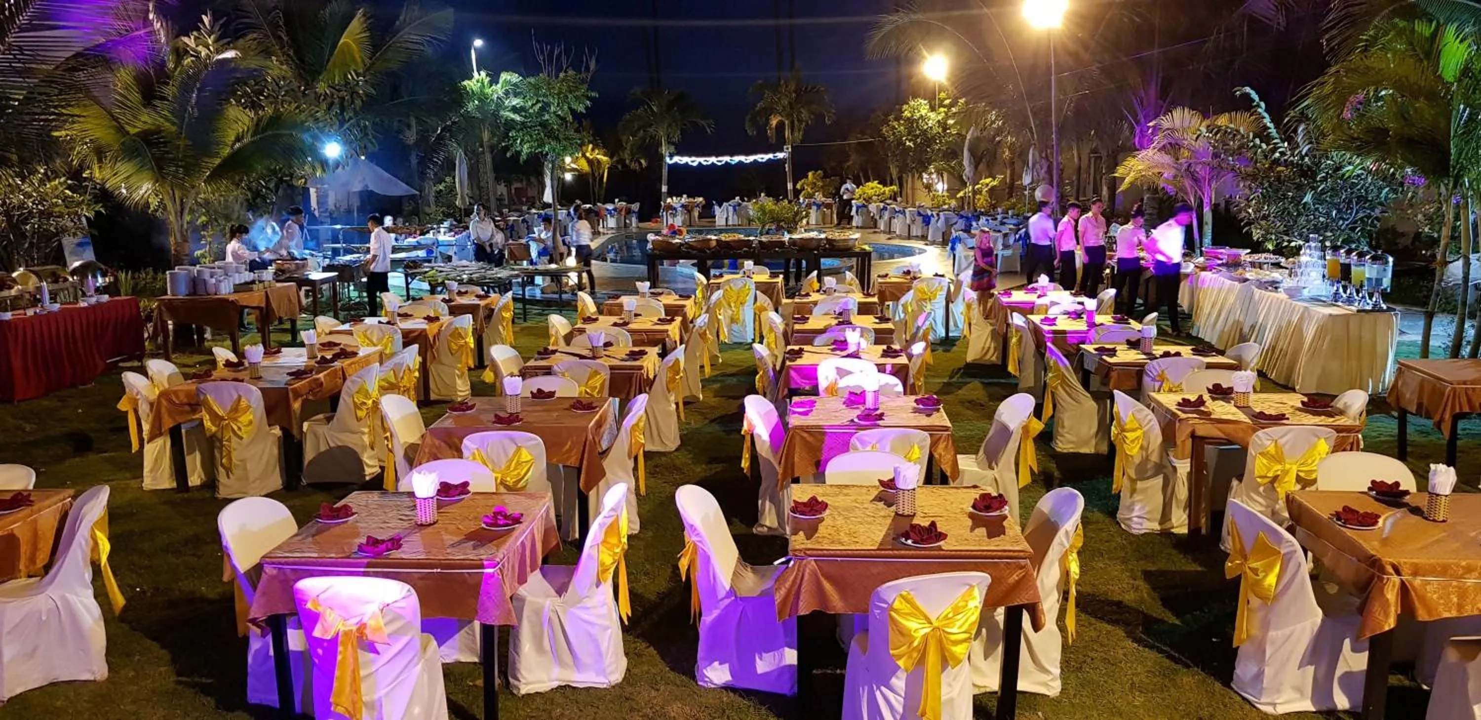 Banquet/Function facilities in Sun & Sands Beach Hotel