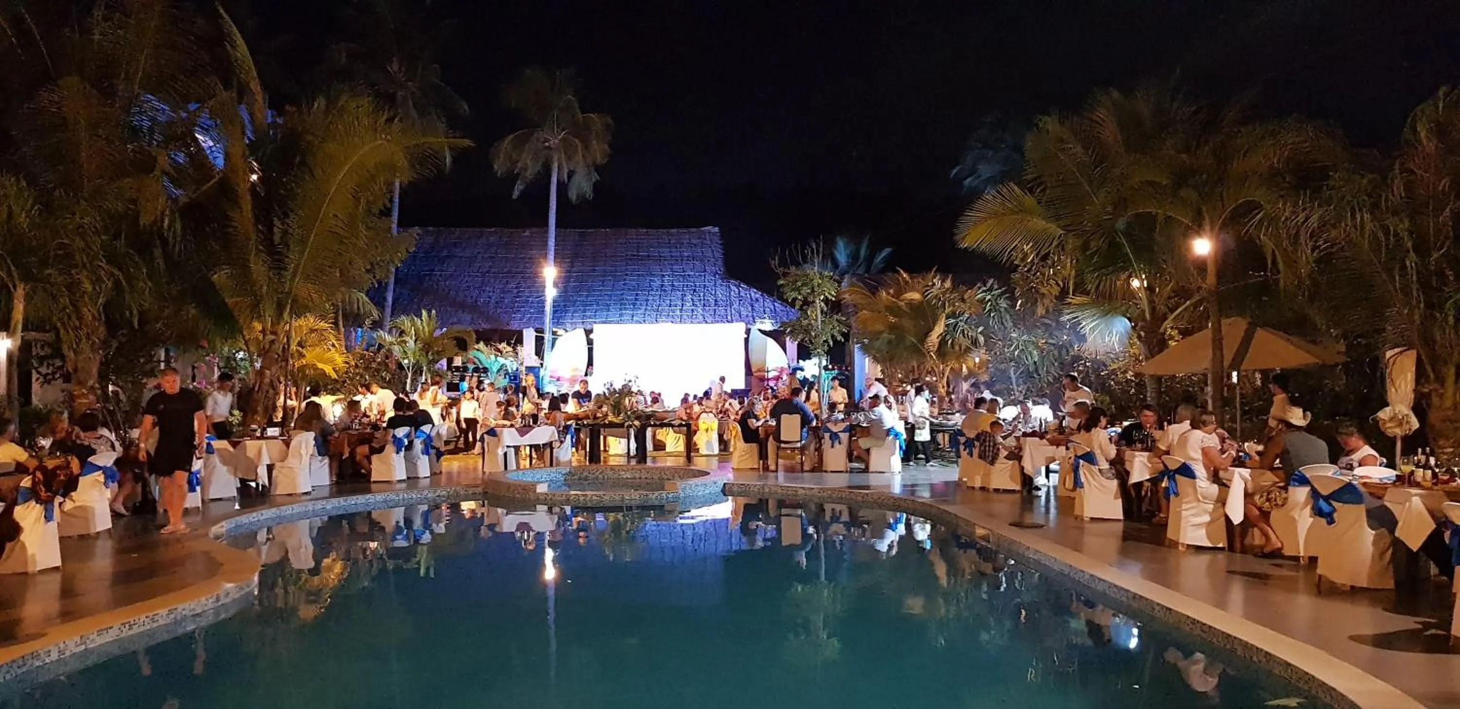 BBQ facilities in Sun & Sands Beach Hotel