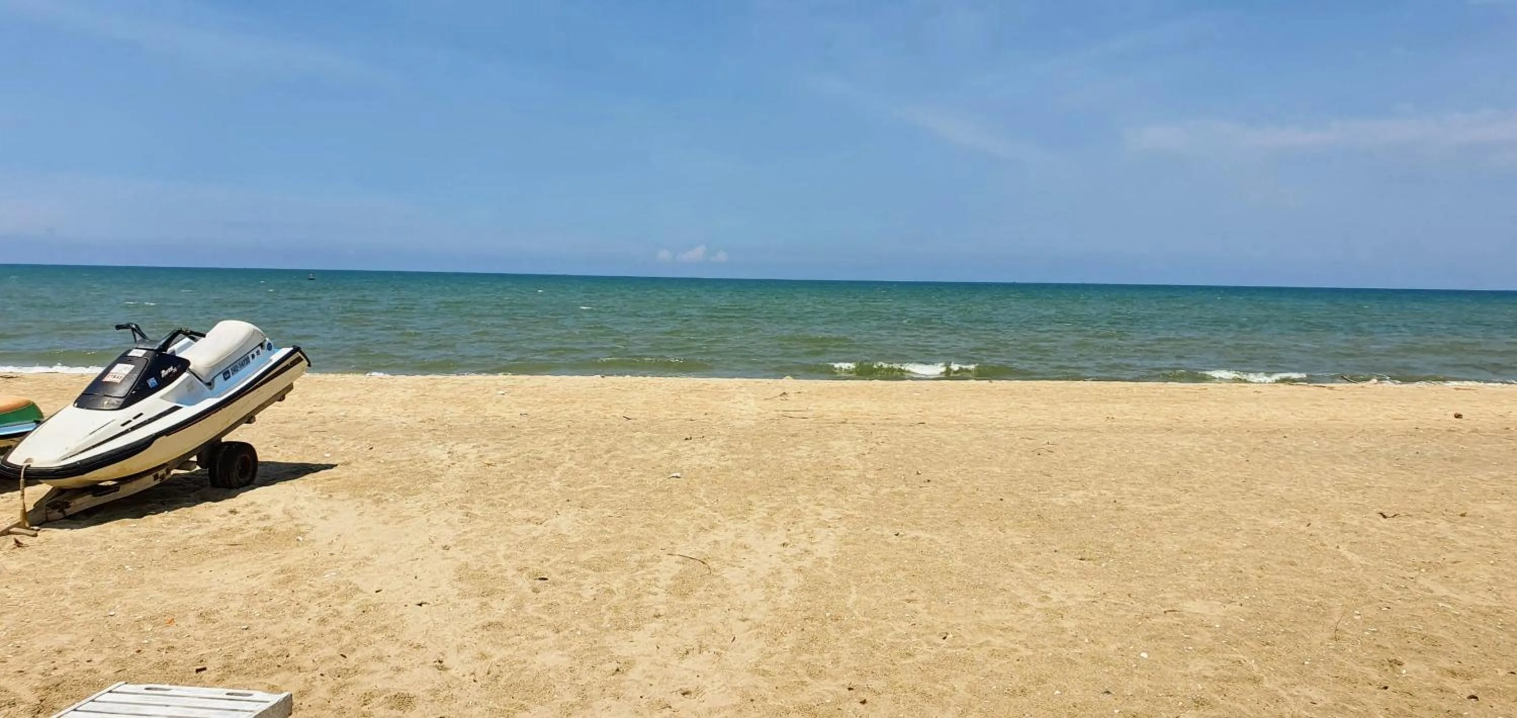 Beach in Sun & Sands Beach Hotel