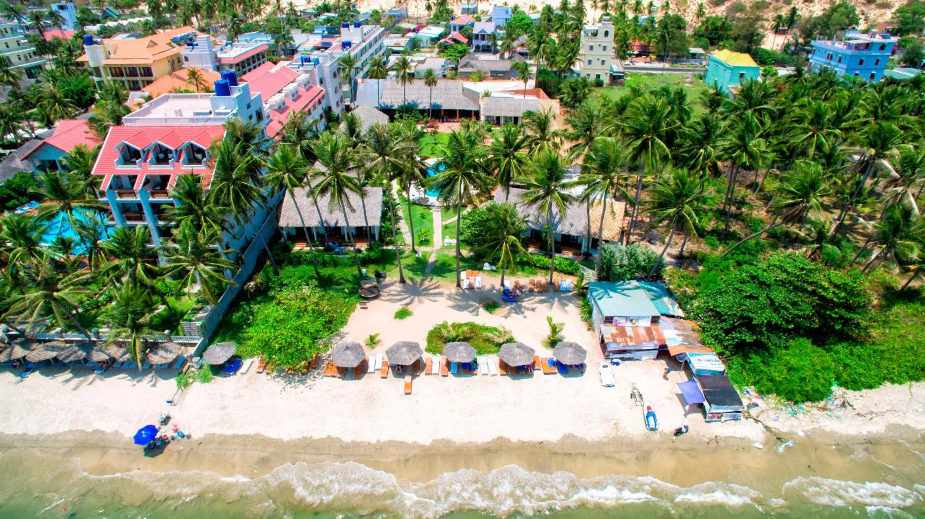 Garden in Sun & Sands Beach Hotel
