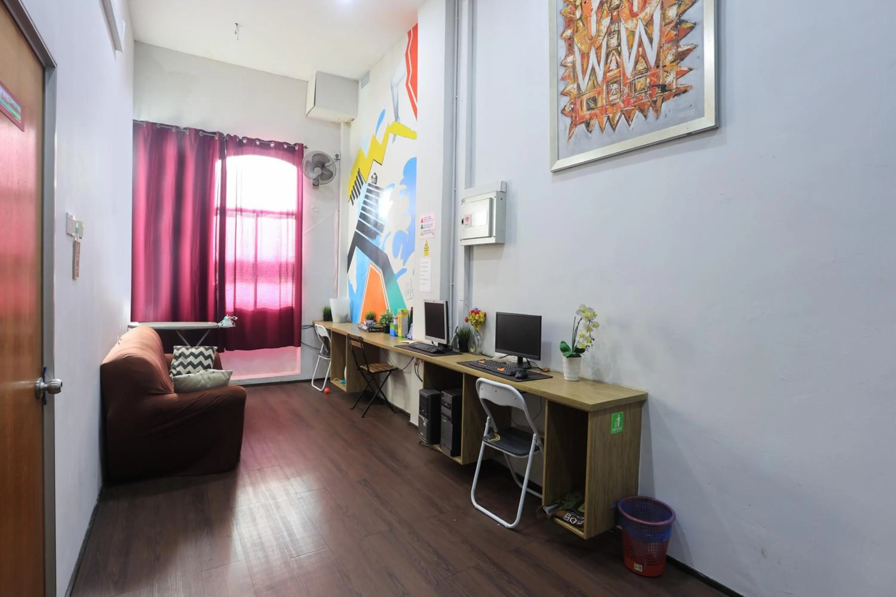 Lobby or reception in SPOT ON 90236 Zigzag Travellers Home