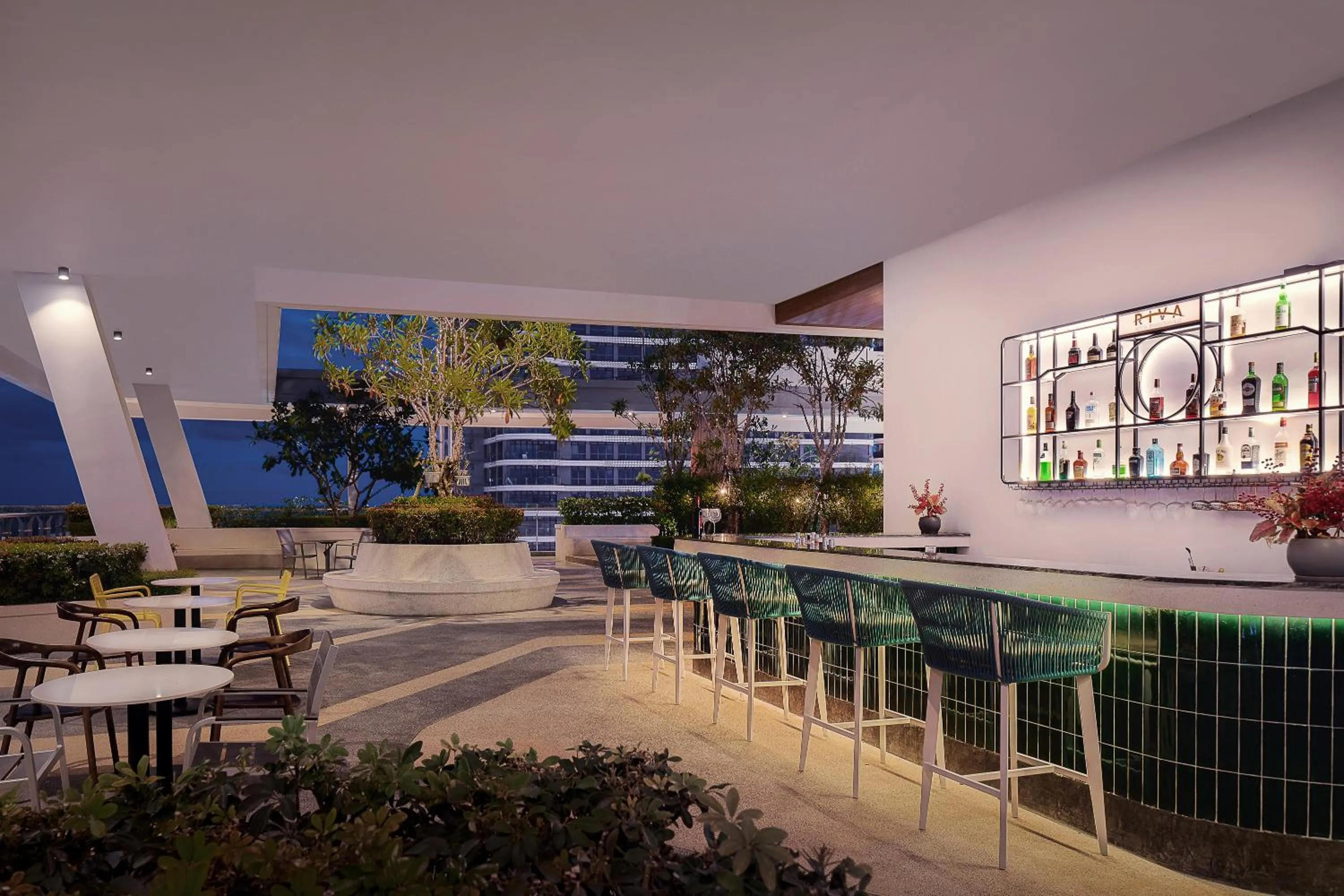 Restaurant/places to eat in RIVA Hotel SHV