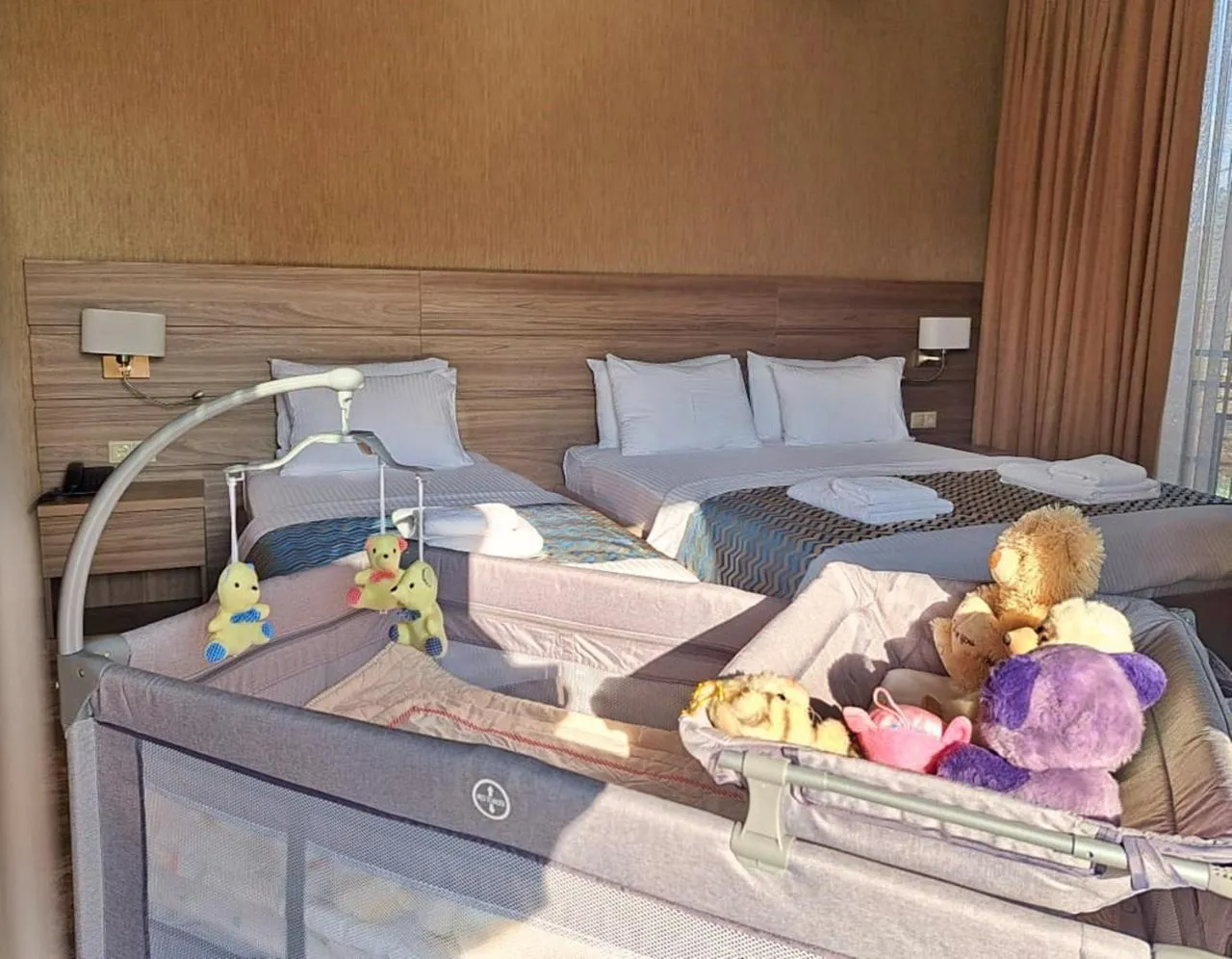 children, Bed in Vinum Hotel