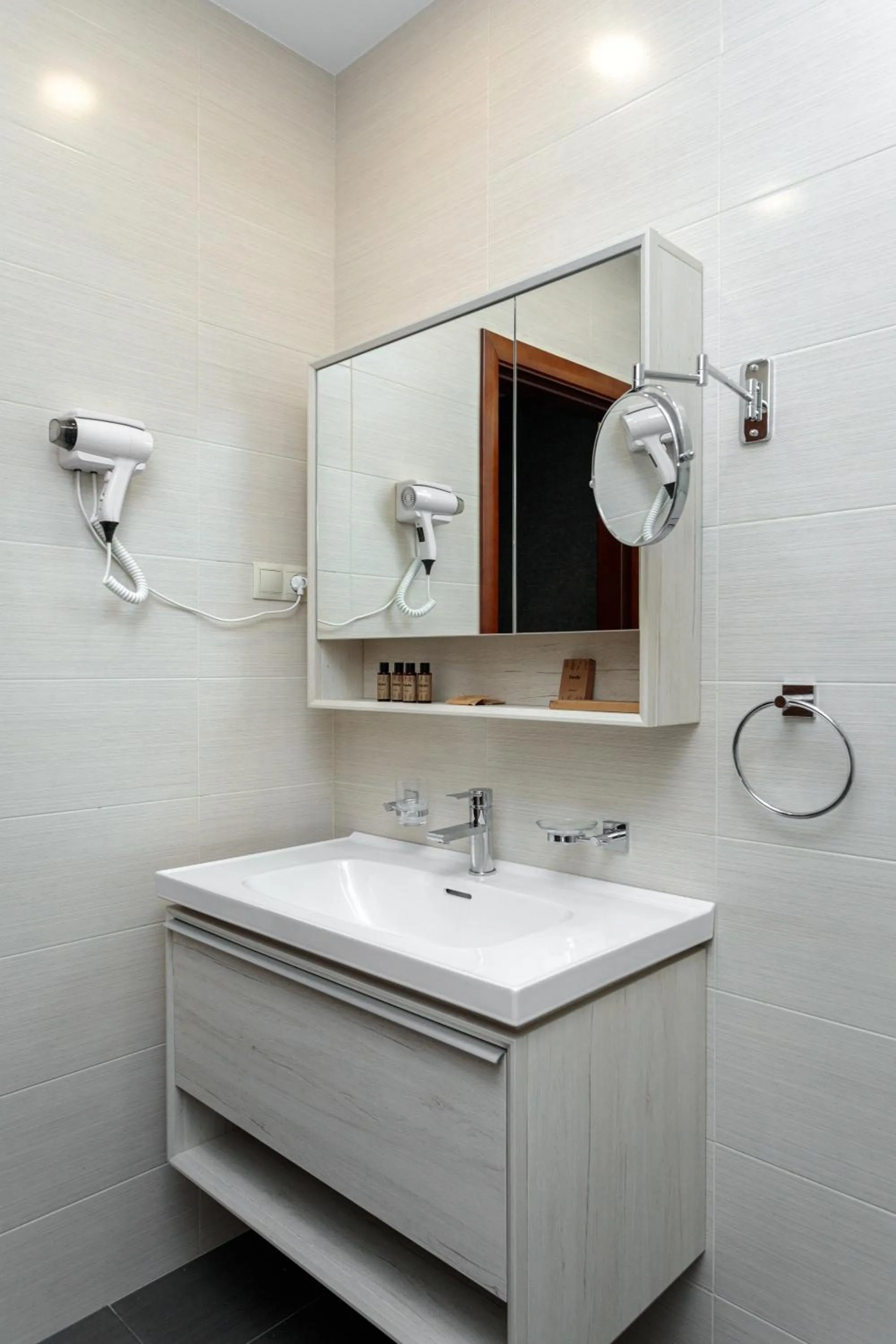 Toilet in Vinum Hotel