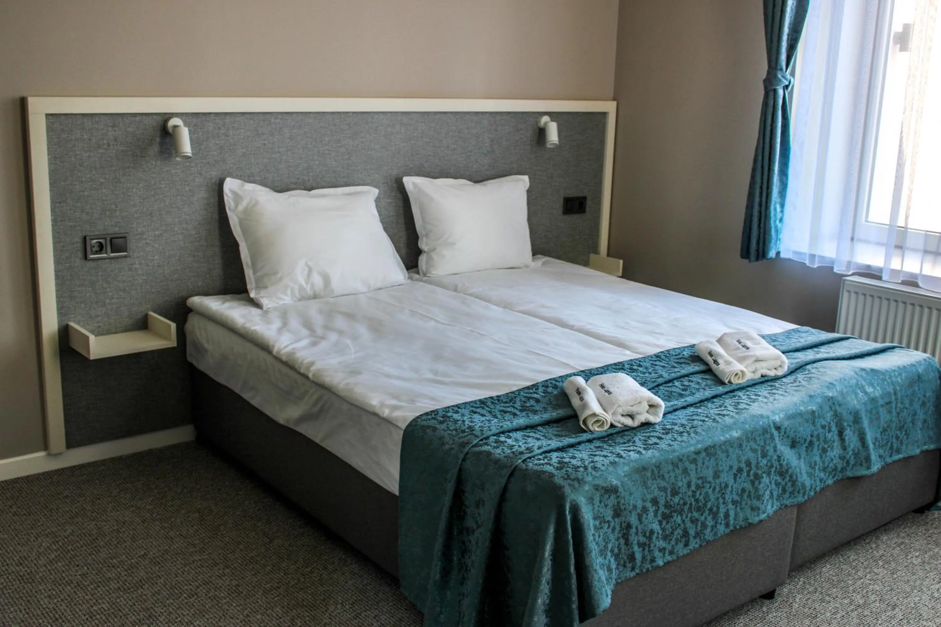 Photo of the whole room, Bed in Laguna Terrace
