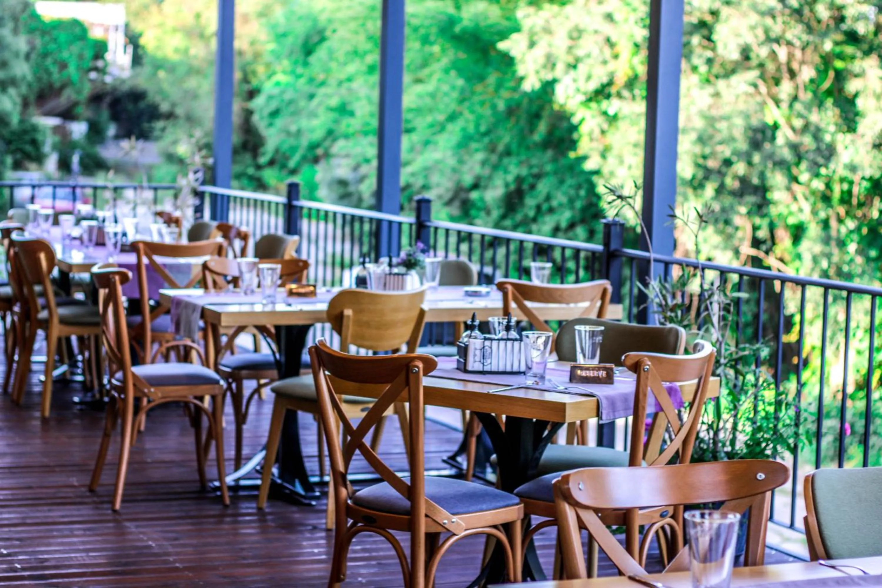 Restaurant/places to eat in Laguna Terrace