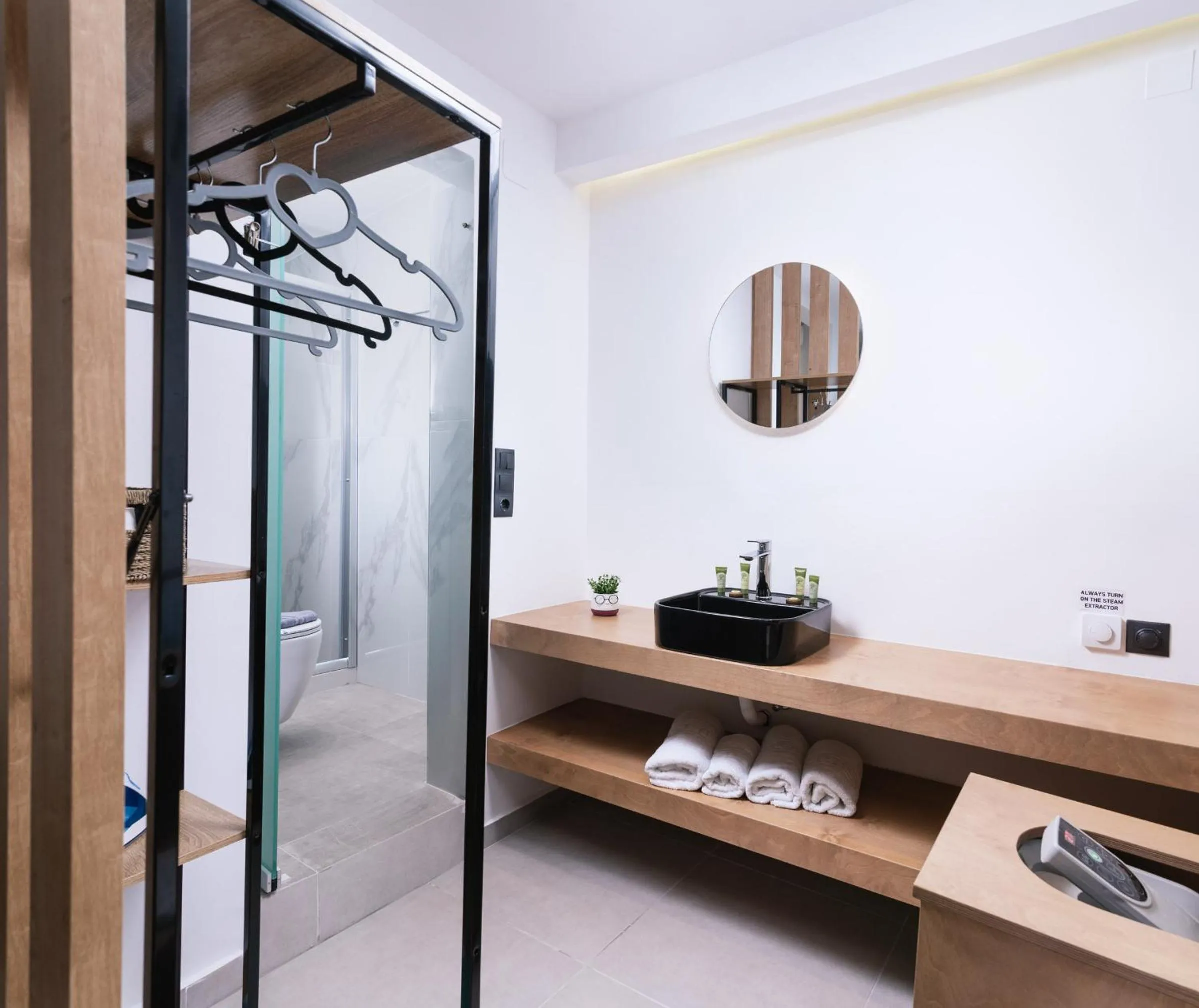 Bathroom in Alcyone Studios and Apartments