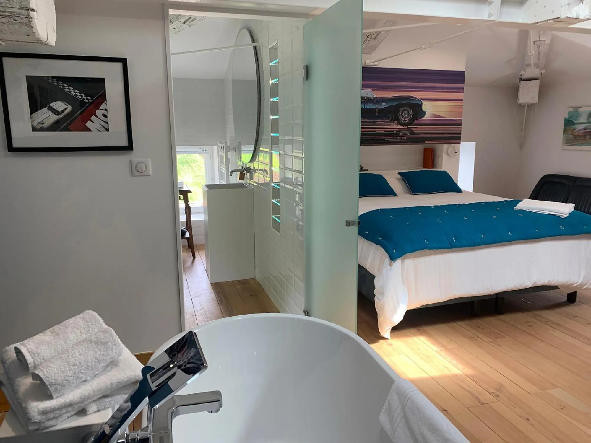 Bathroom, Bed in Château Fleur D'Aya