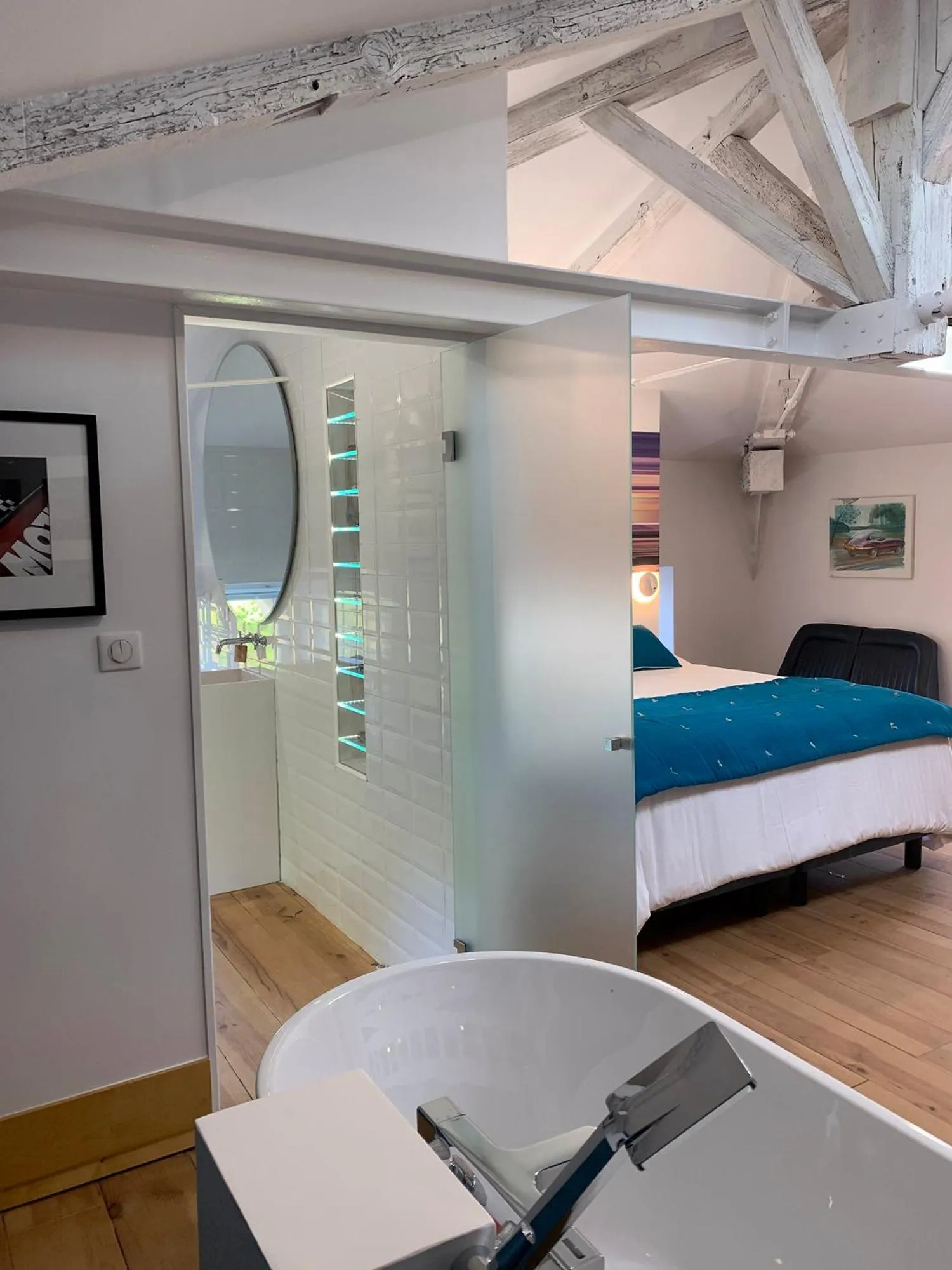 Bathroom, Bed in Château Fleur D'Aya