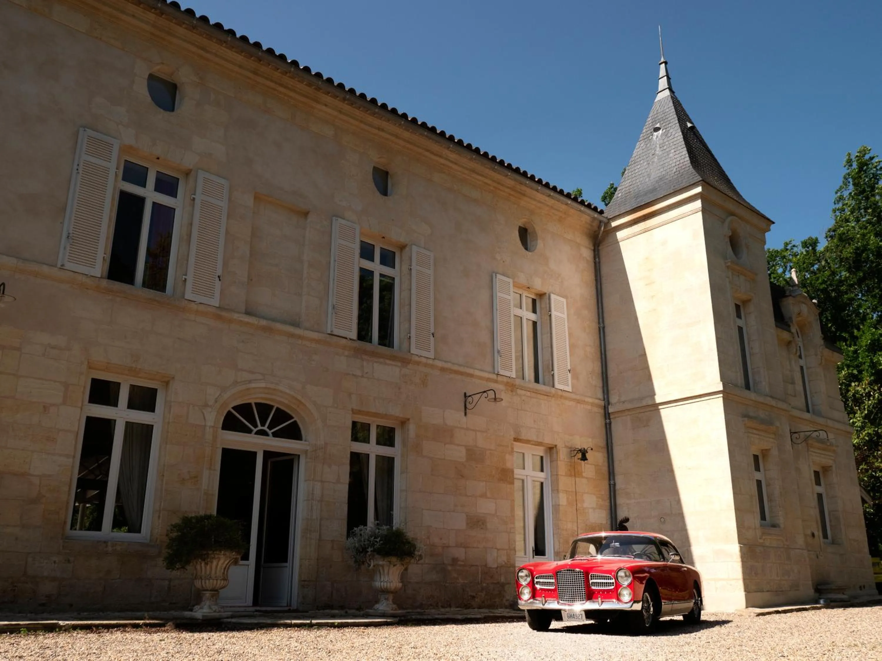 Property building in Château Fleur D'Aya