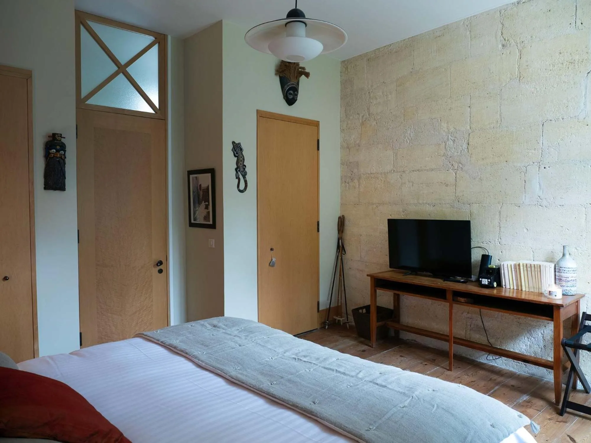 Photo of the whole room, Bed in Château Fleur D'Aya