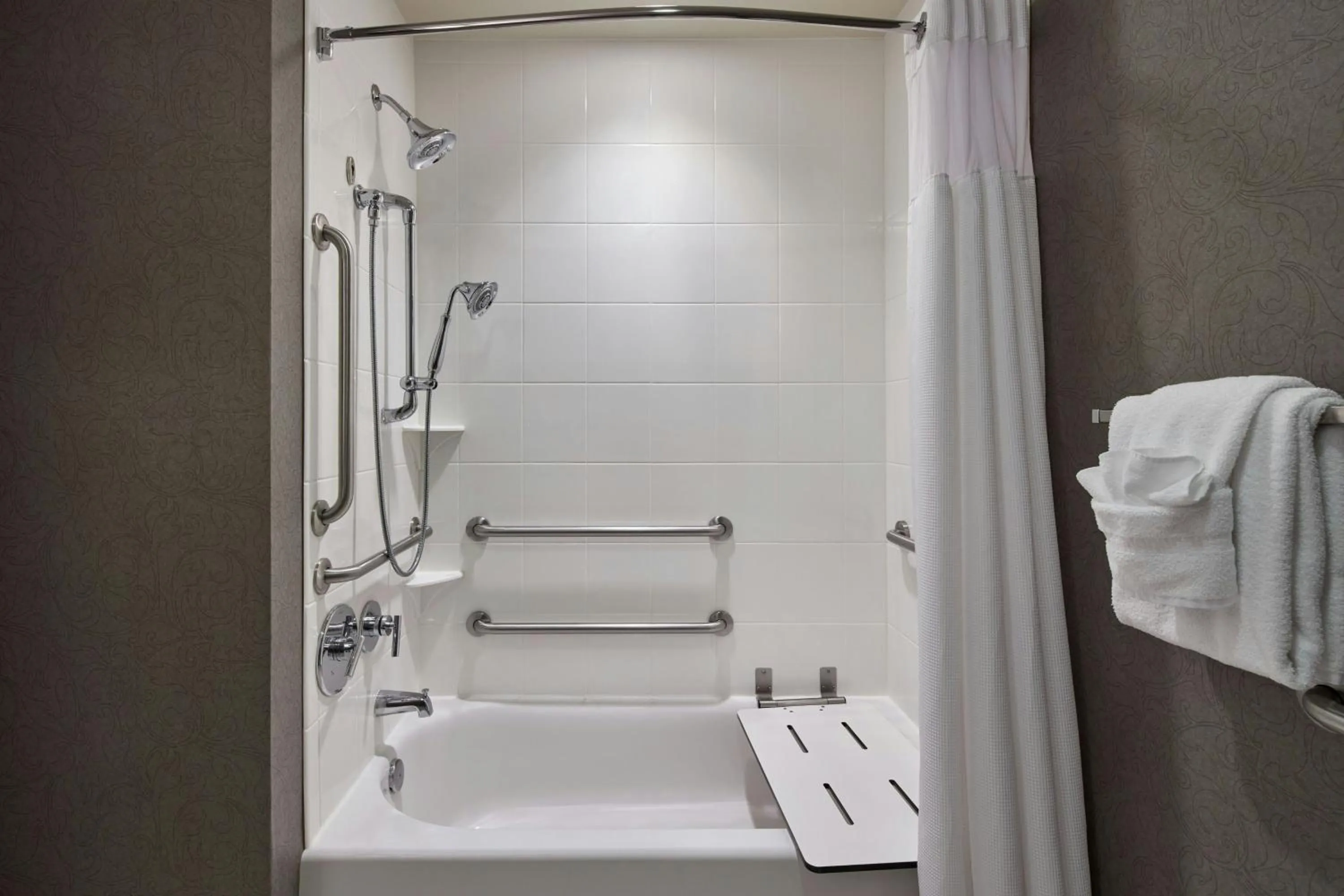 Bathroom in Andell Inn