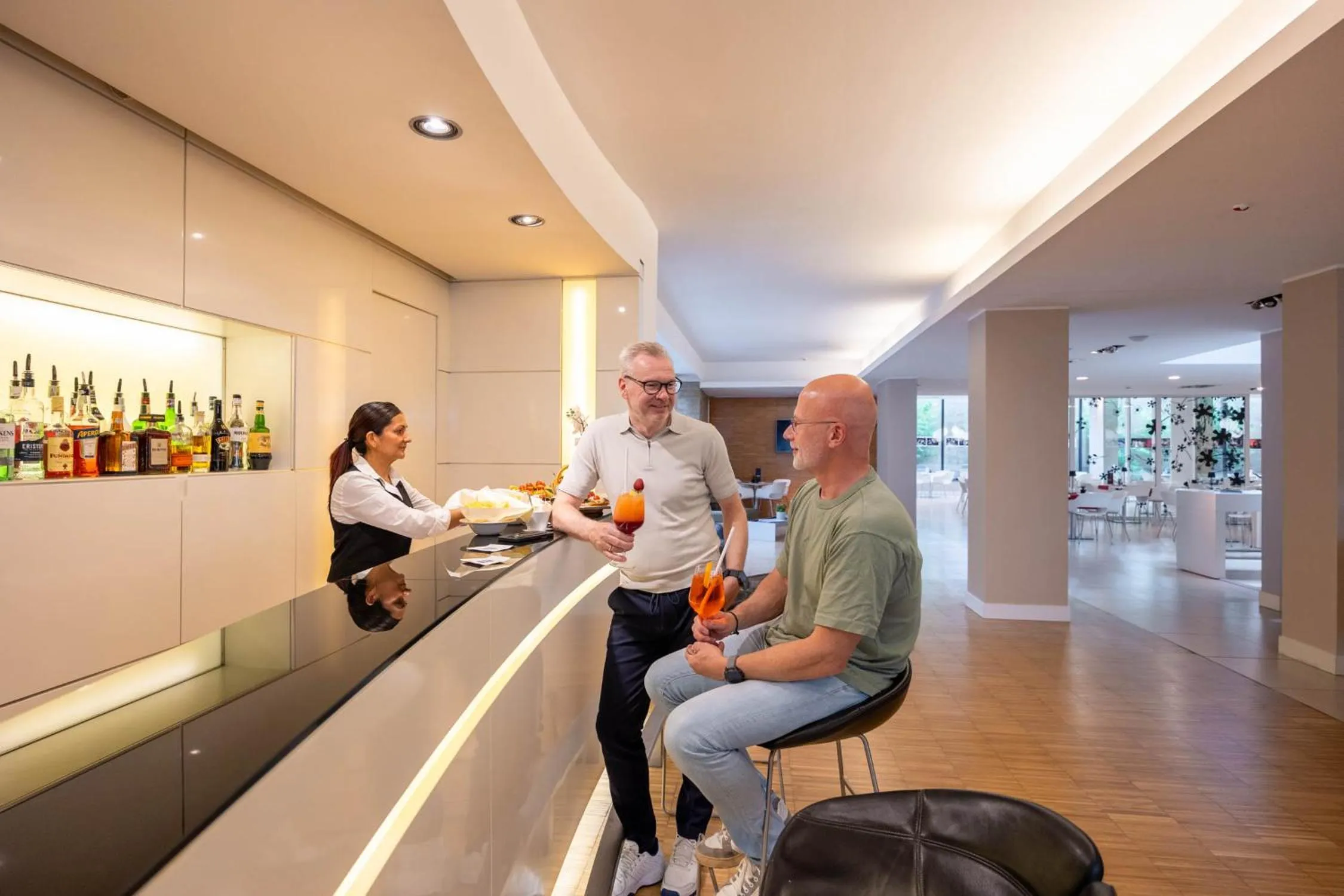 Lounge or bar in iH Hotels Milano Watt 13