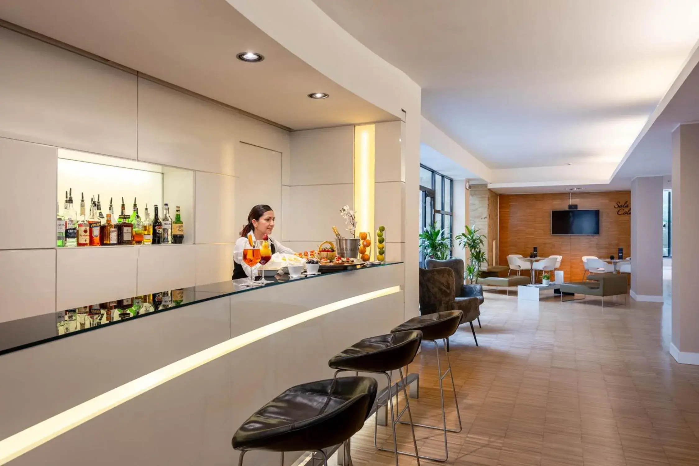 Lounge or bar in iH Hotels Milano Watt 13 Lounge or bar in iH Hotels Milano Watt 13