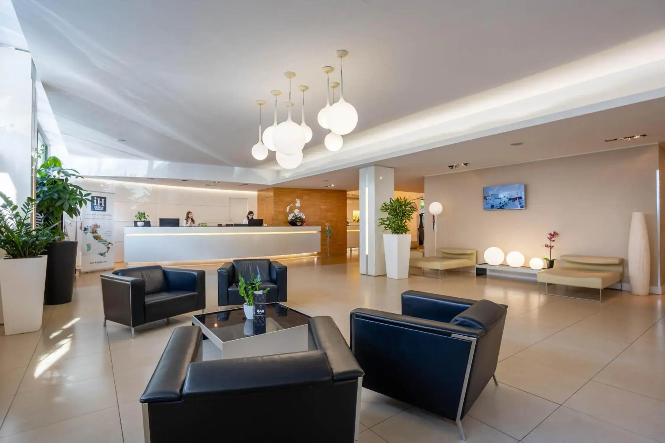 Lobby or reception in iH Hotels Milano Watt 13 Lobby or reception in iH Hotels Milano Watt 13